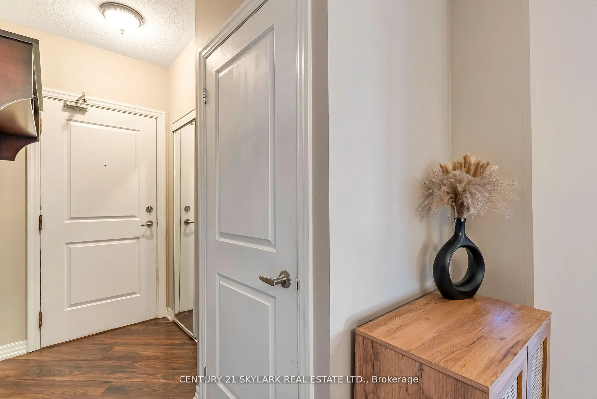 245 Dalesford Road, #516
