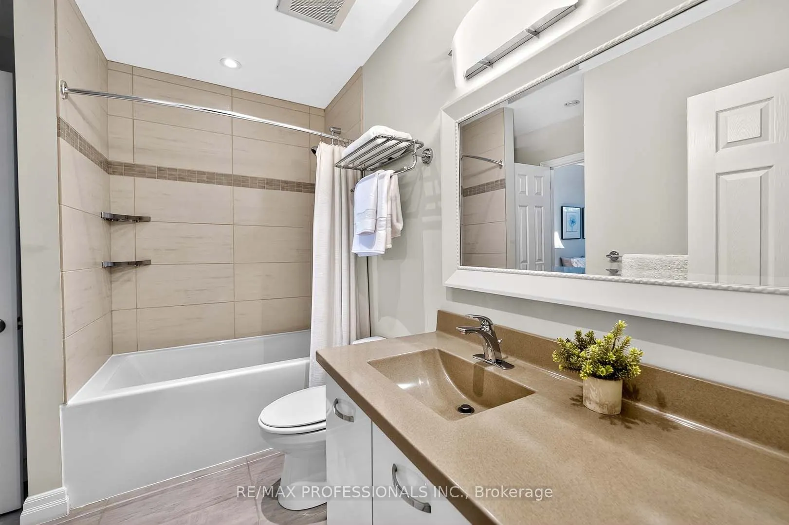 4357 Bloor Street W, #1