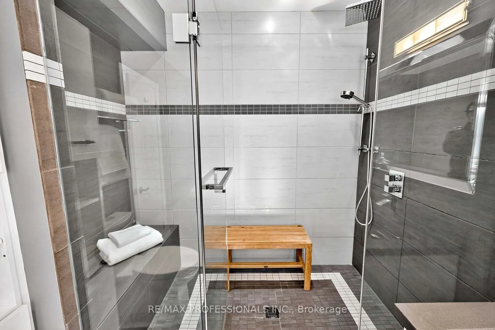 4357 Bloor Street W, #1
