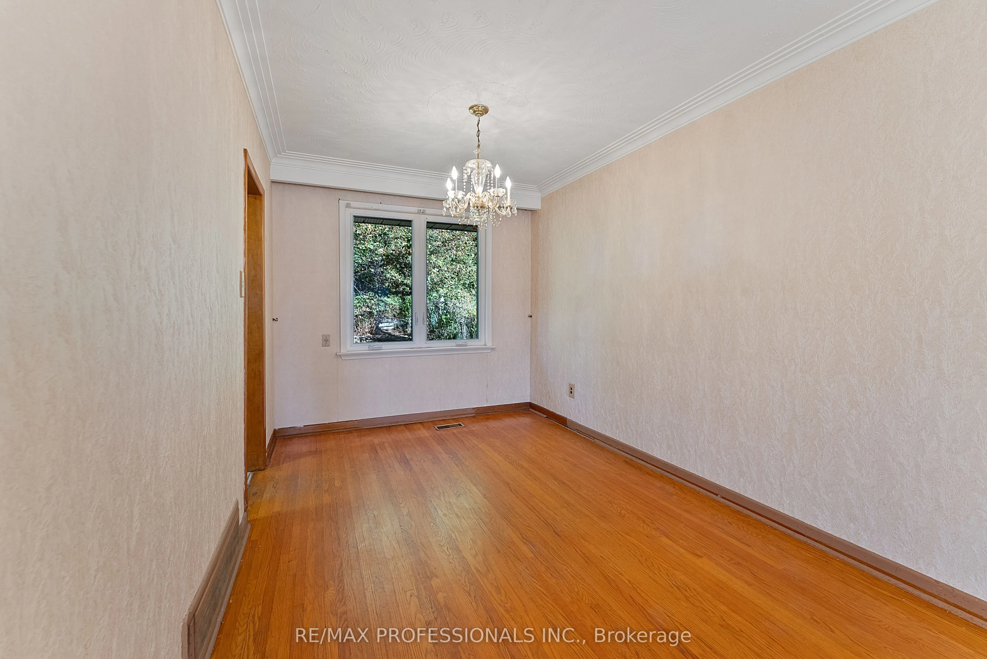 12 Drury Lane