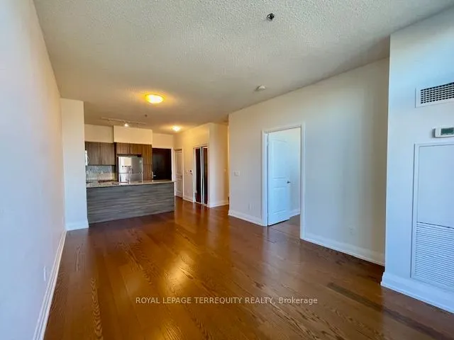 65 Speers Road, #323