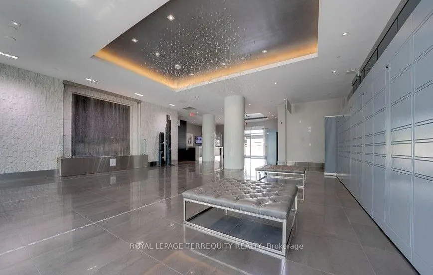 65 Speers Road, #323