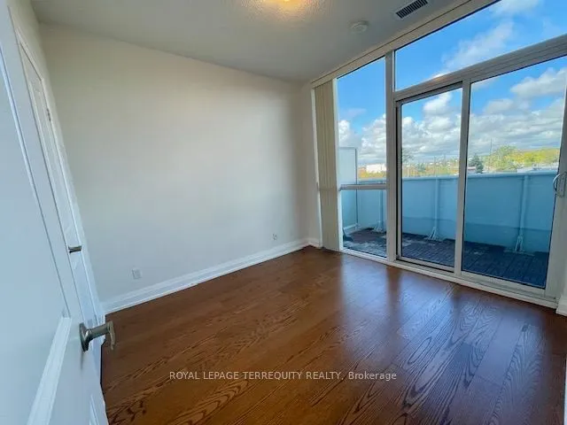 65 Speers Road, #323