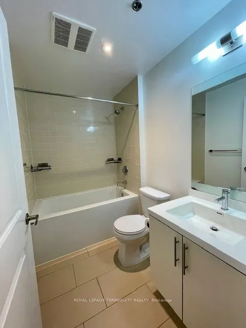 65 Speers Road, #323