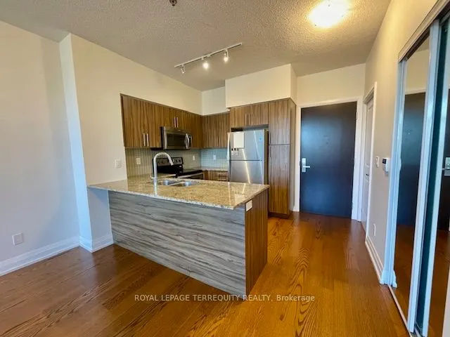 65 Speers Road, #323