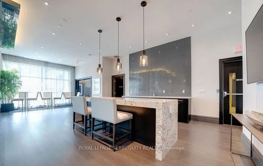 65 Speers Road, #323