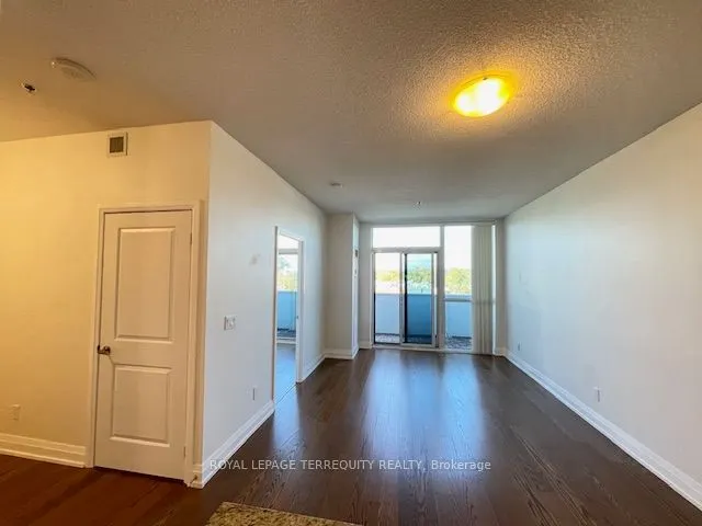 65 Speers Road, #323