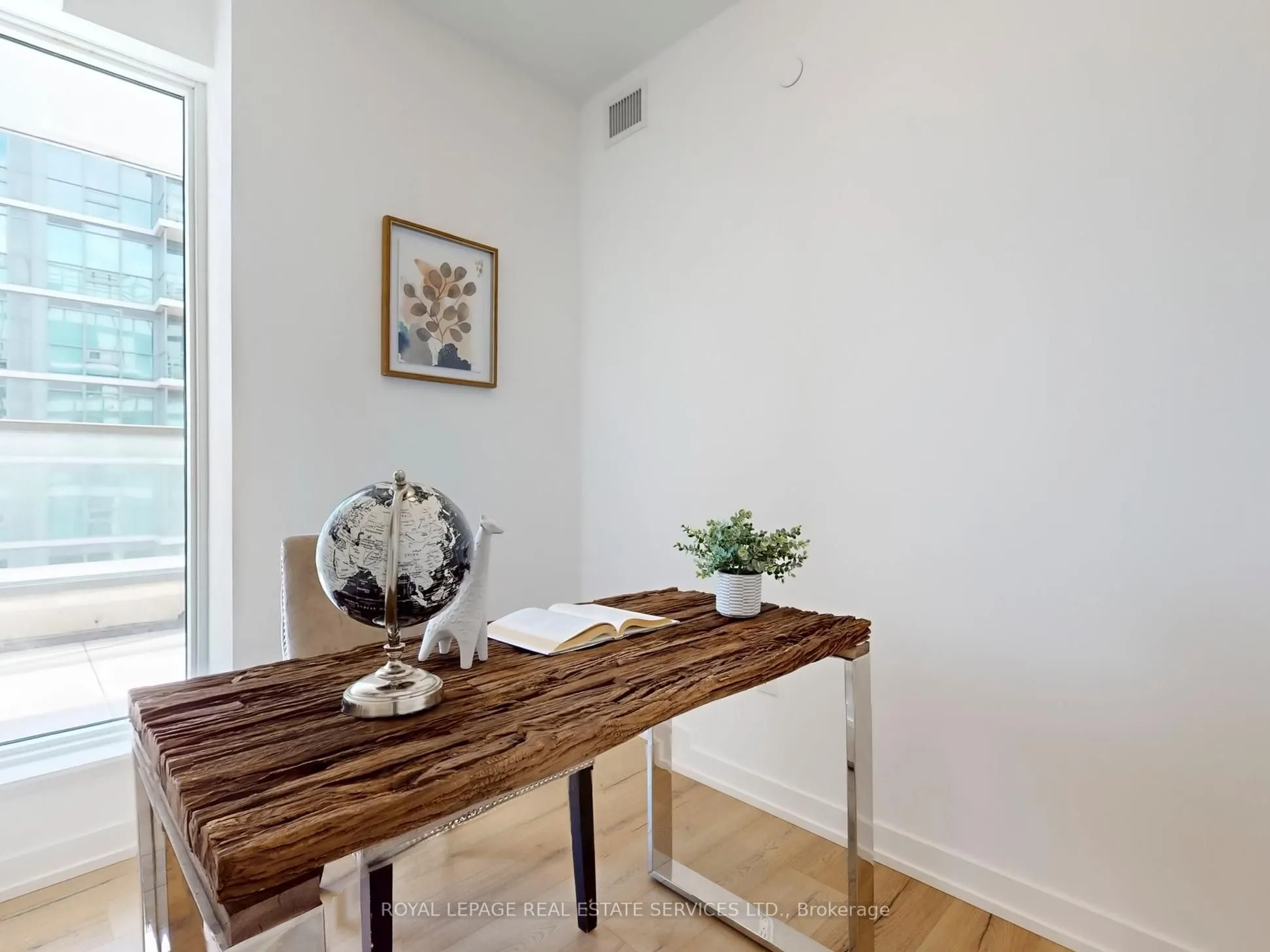 1195 The Queensway, #705