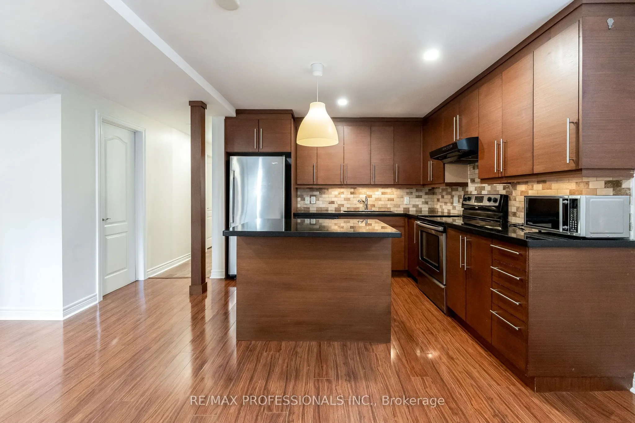 34 Monkton Avenue, #Lower