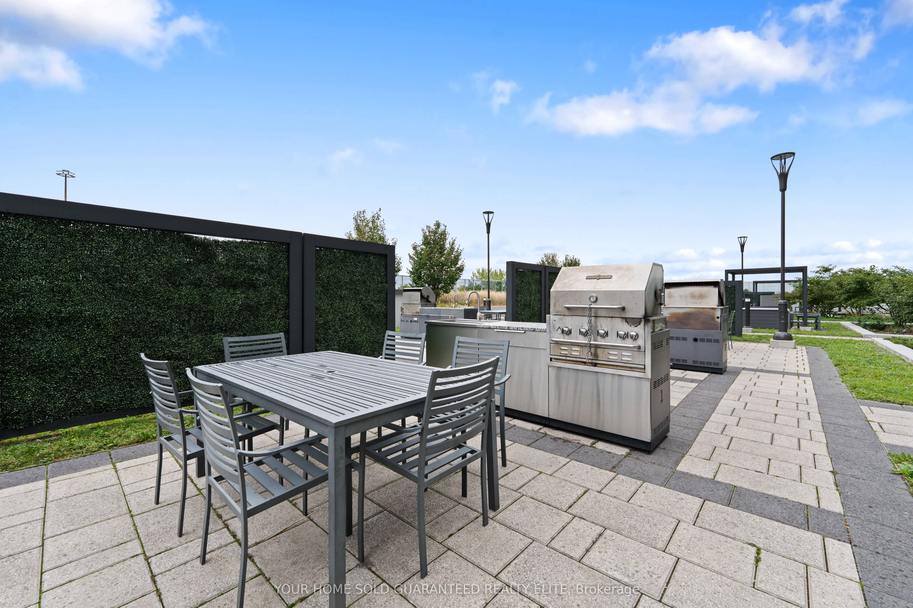 2087 Fairview Street, #906