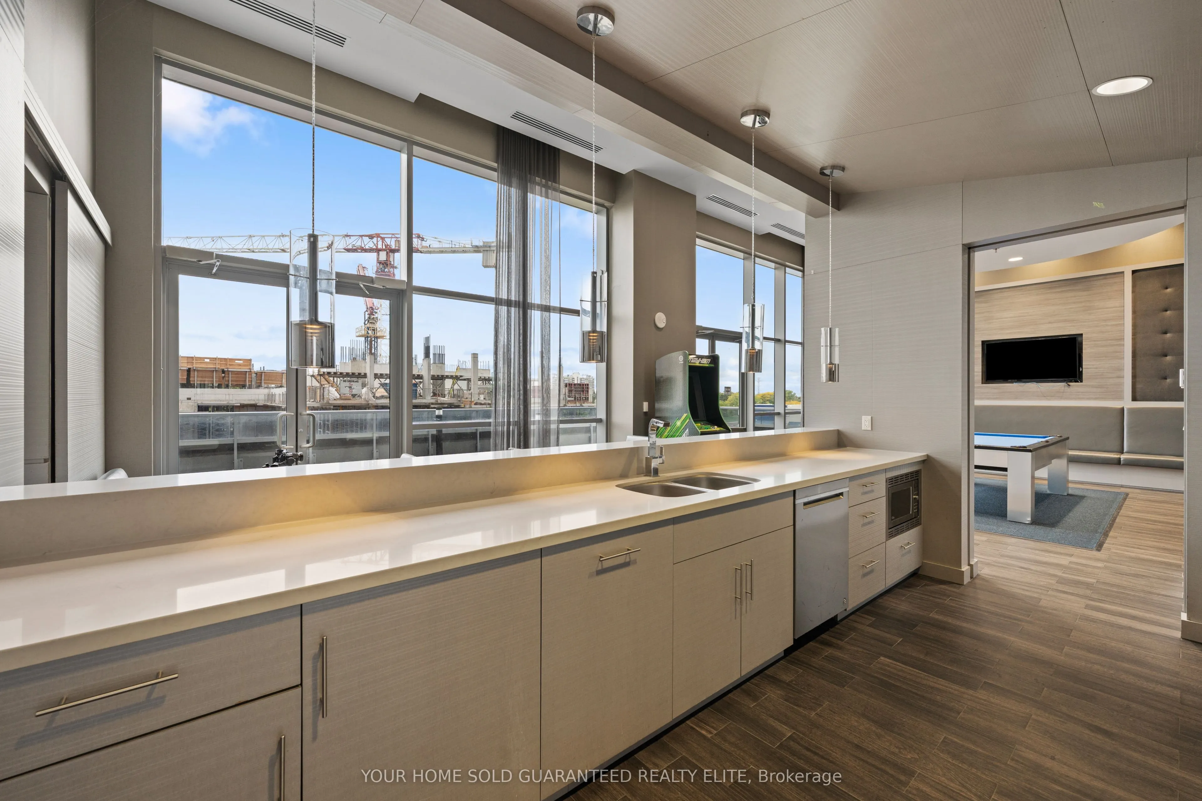 2087 Fairview Street, #906