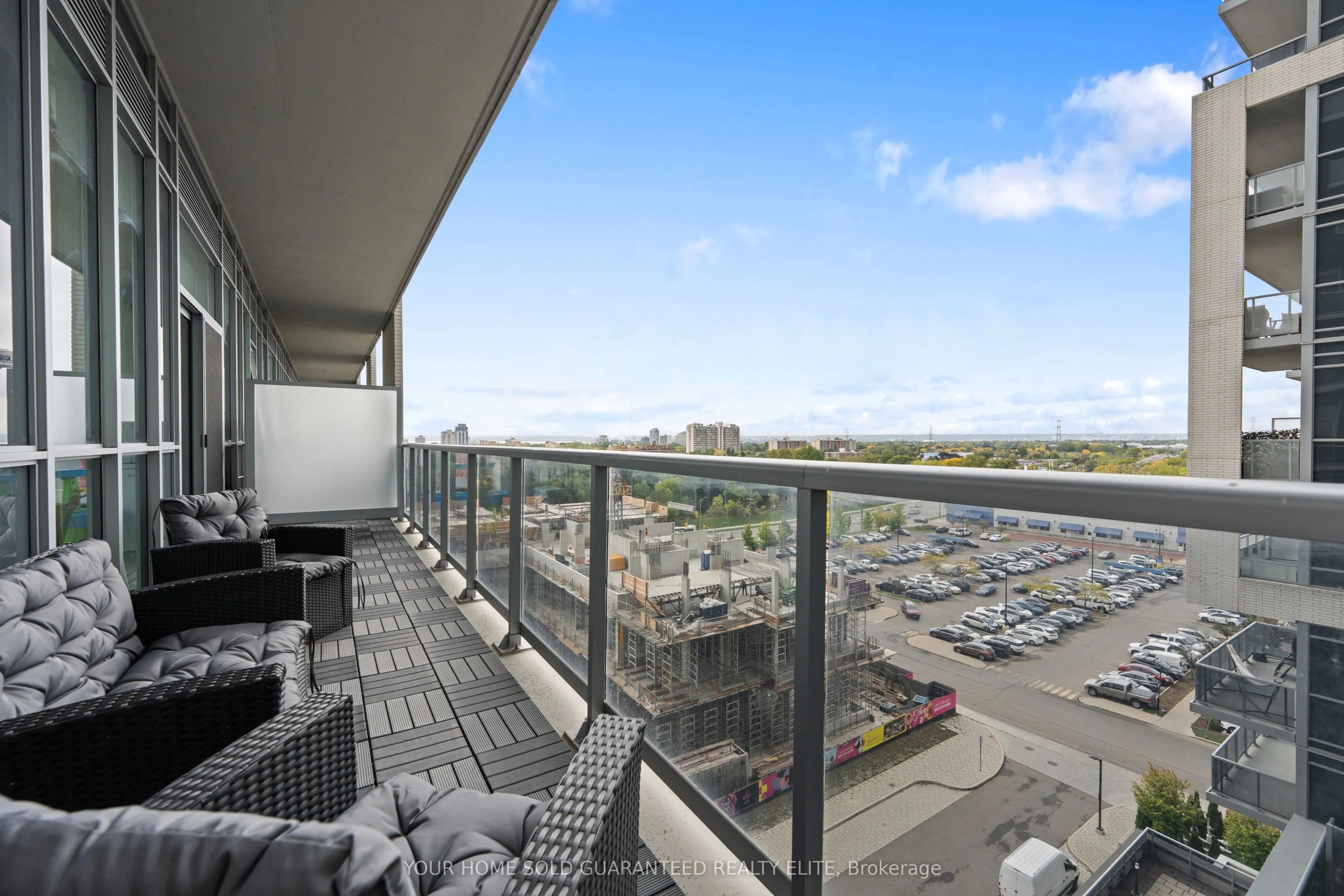 2087 Fairview Street, #906