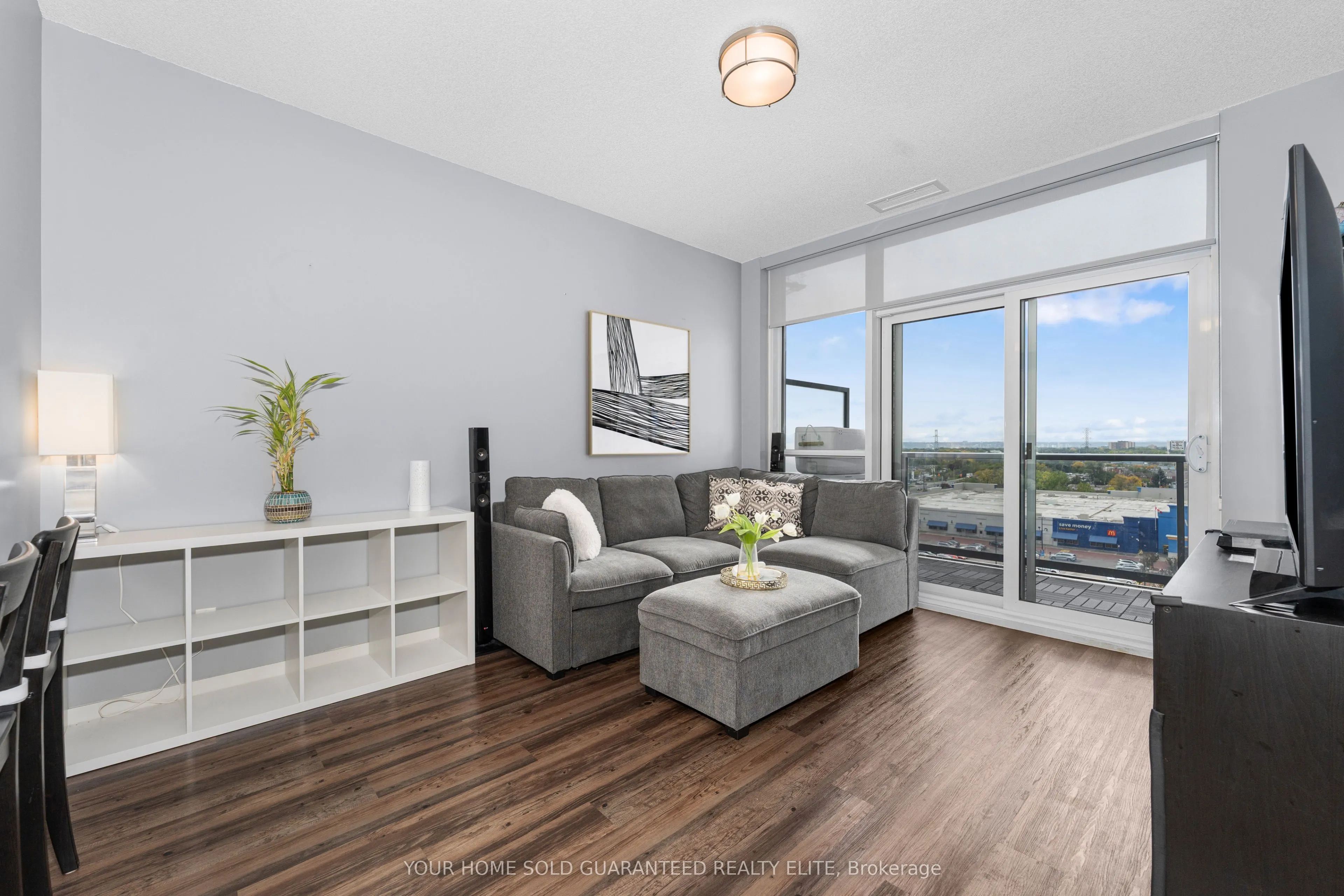 2087 Fairview Street, #906