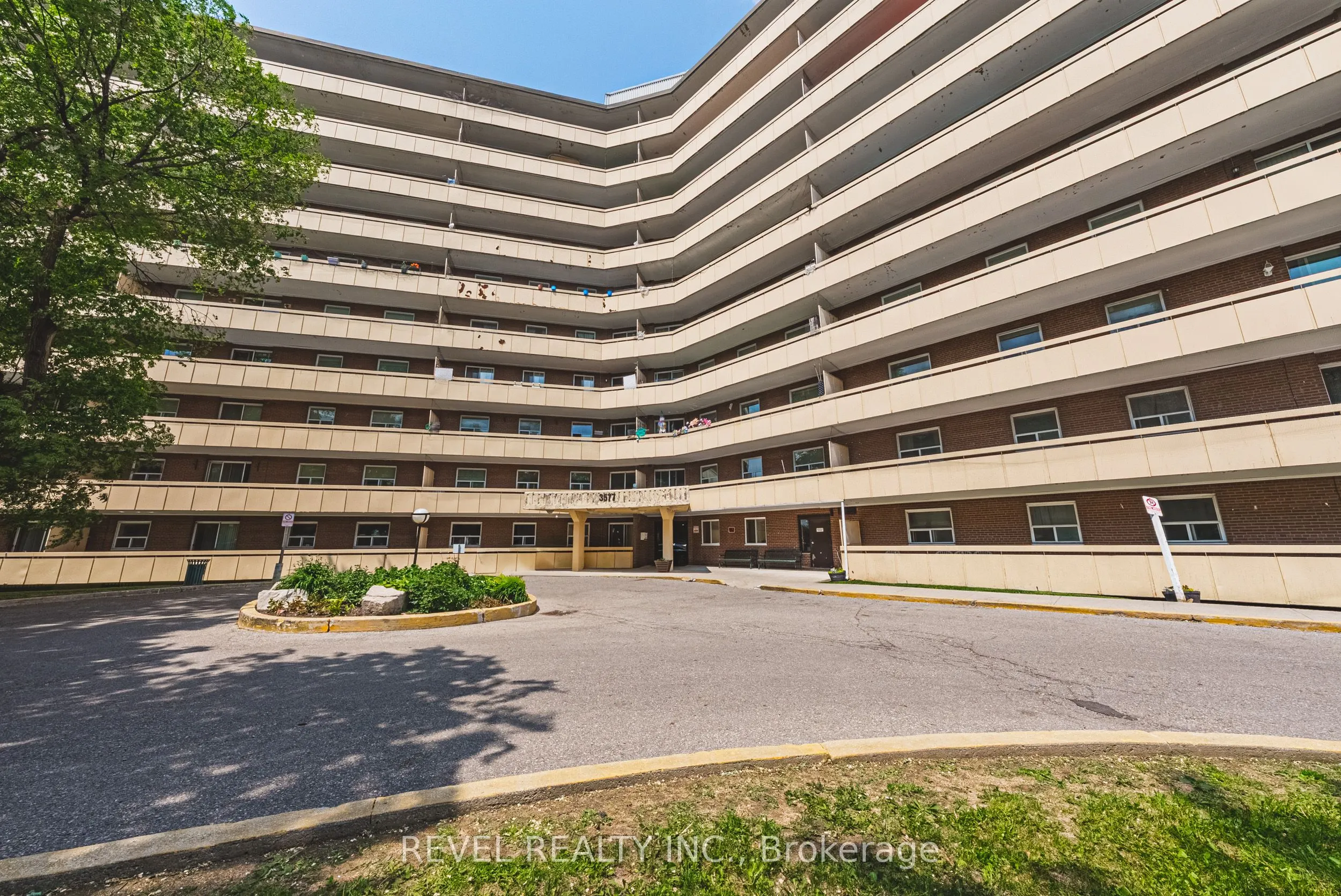 3577 Derry Road E, #805