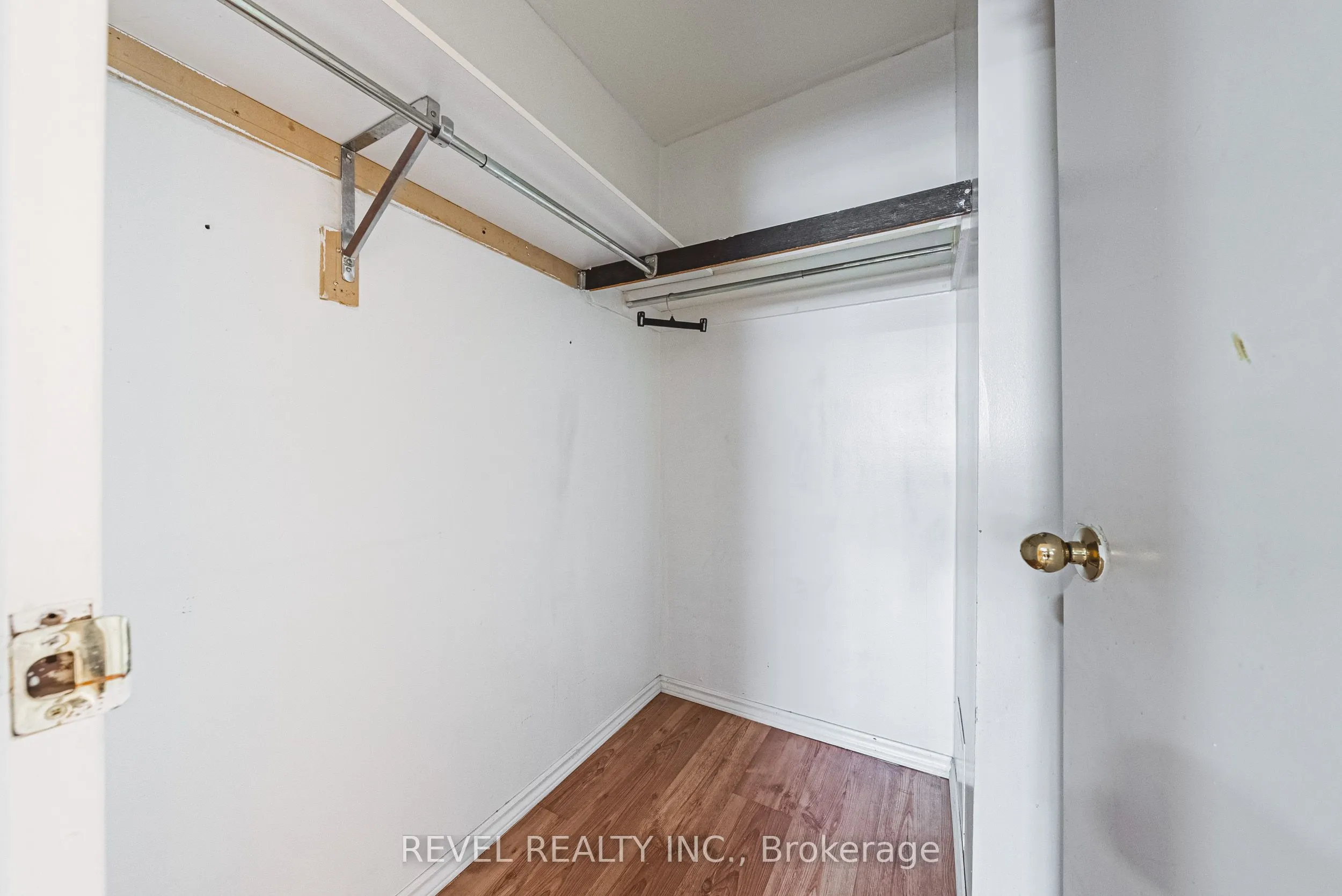 3577 Derry Road E, #805