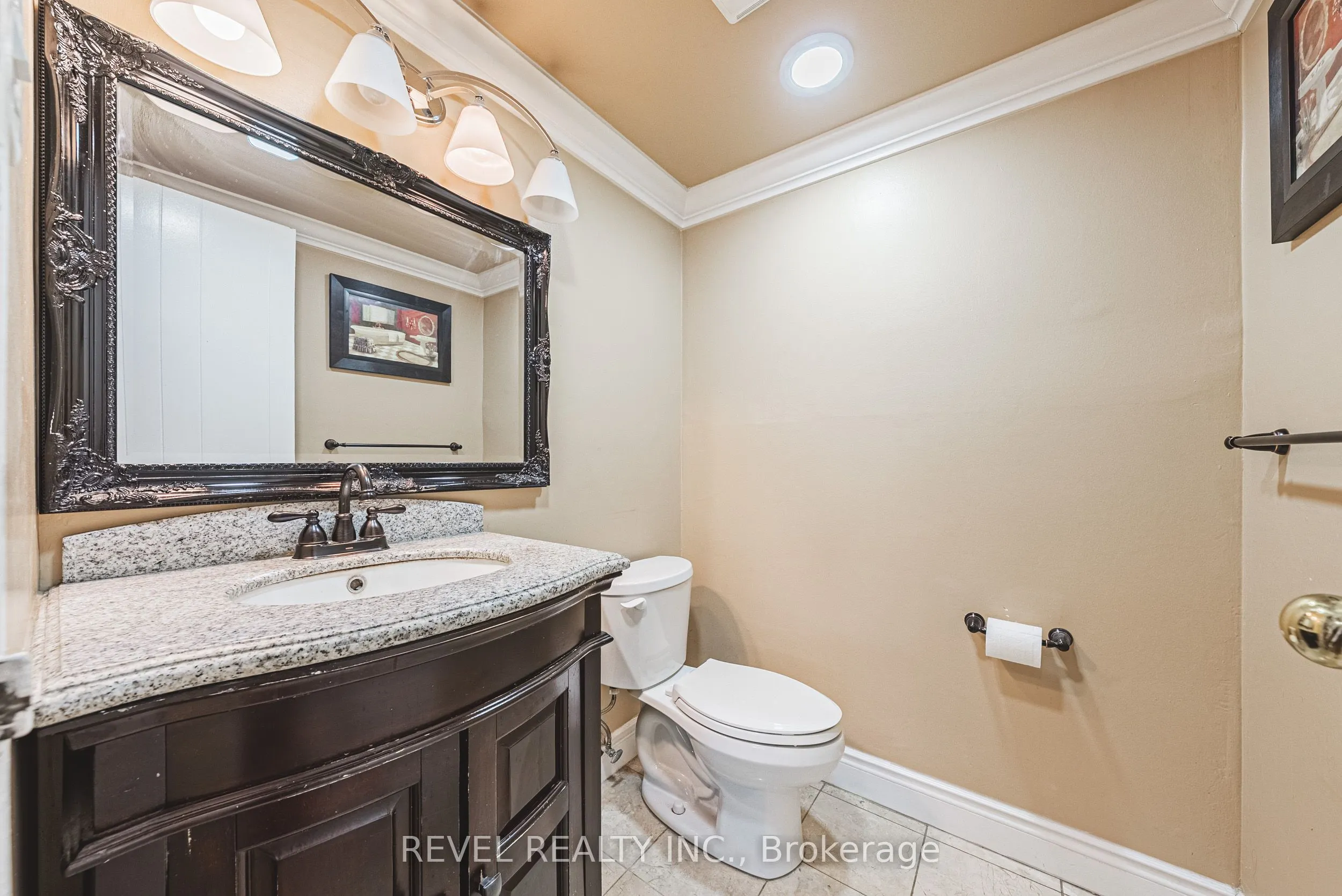 3577 Derry Road E, #805