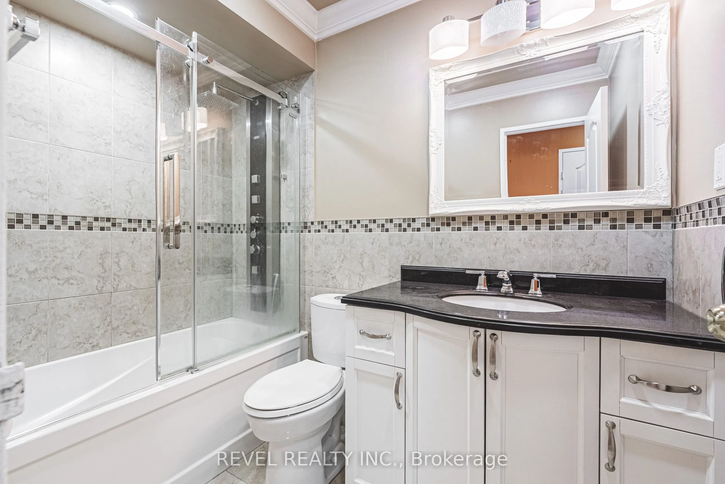 3577 Derry Road E, #805