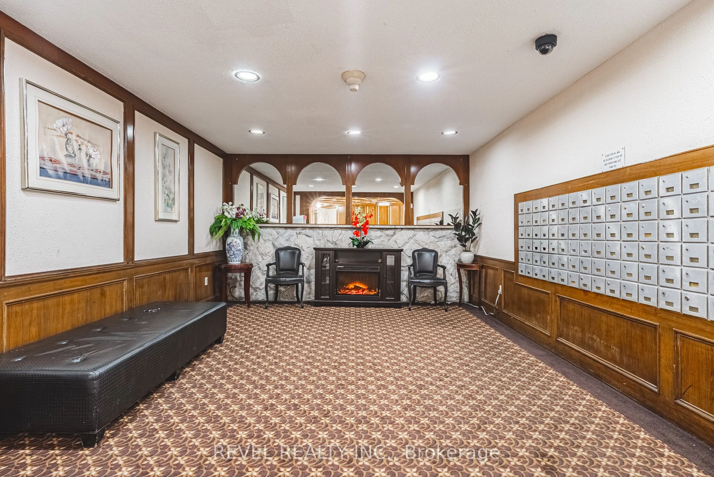 3577 Derry Road E, #805