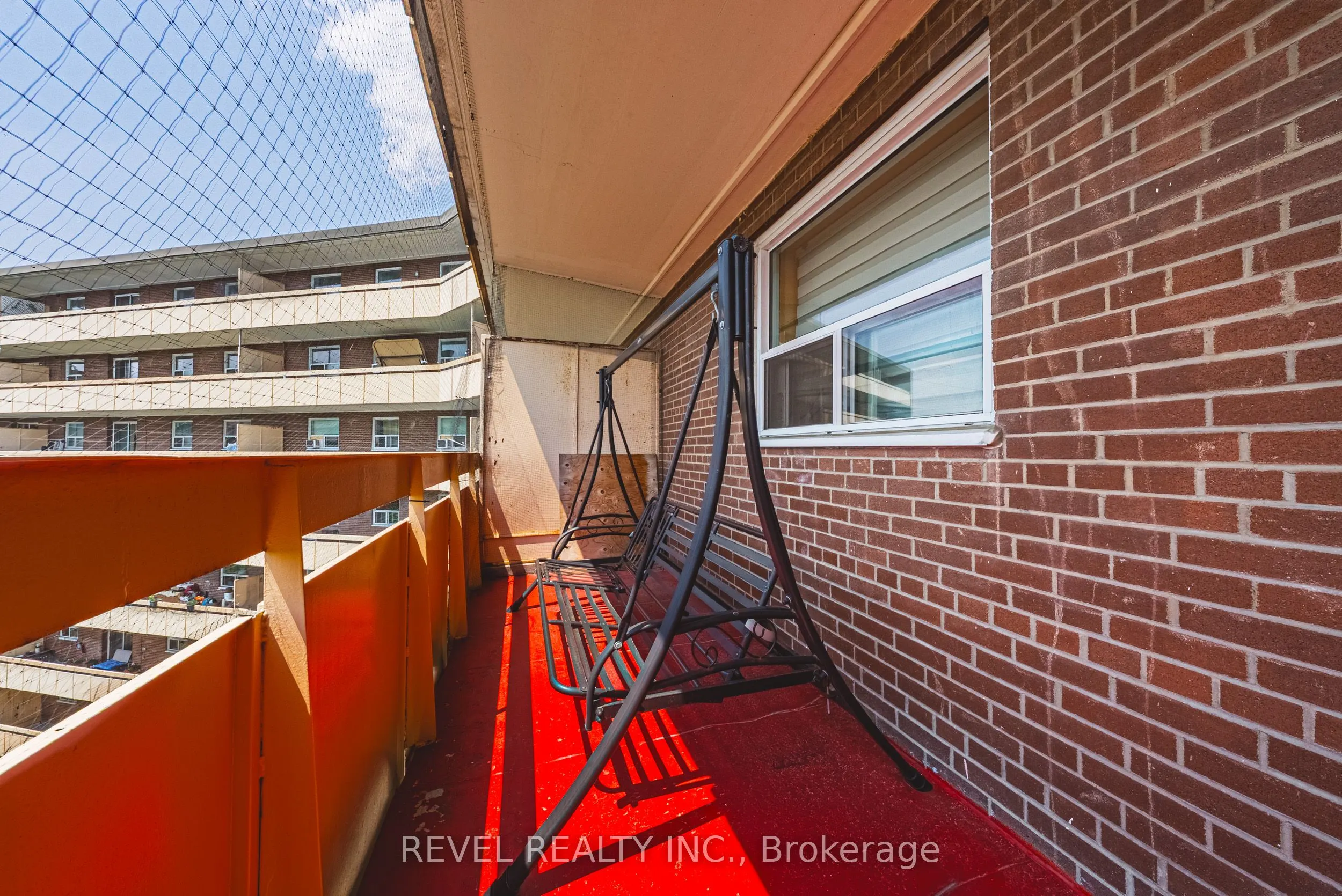 3577 Derry Road E, #805