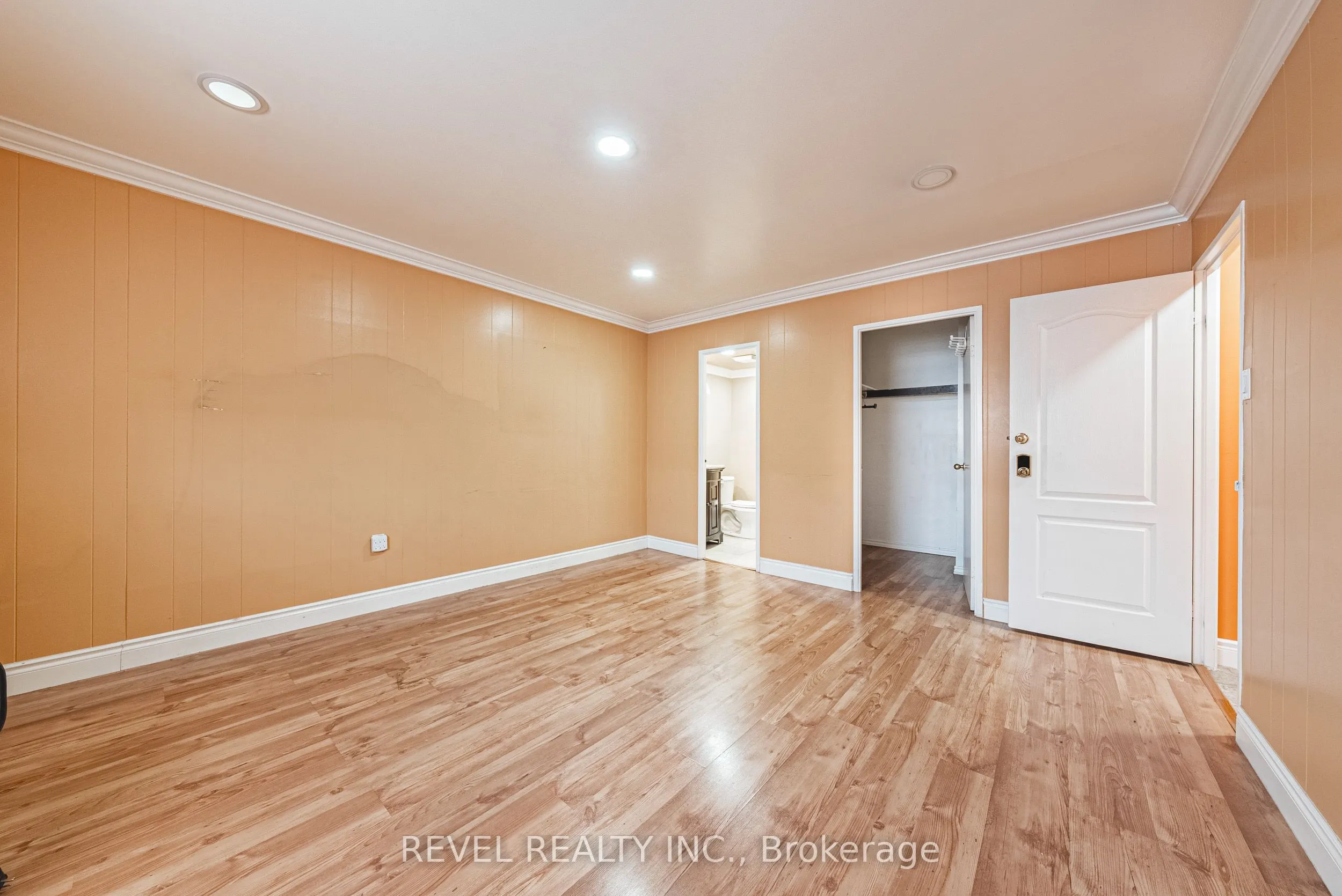 3577 Derry Road E, #805
