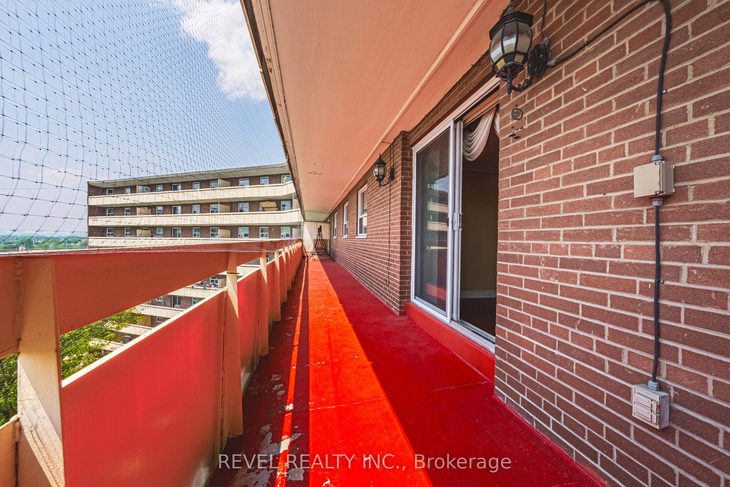 3577 Derry Road E, #805