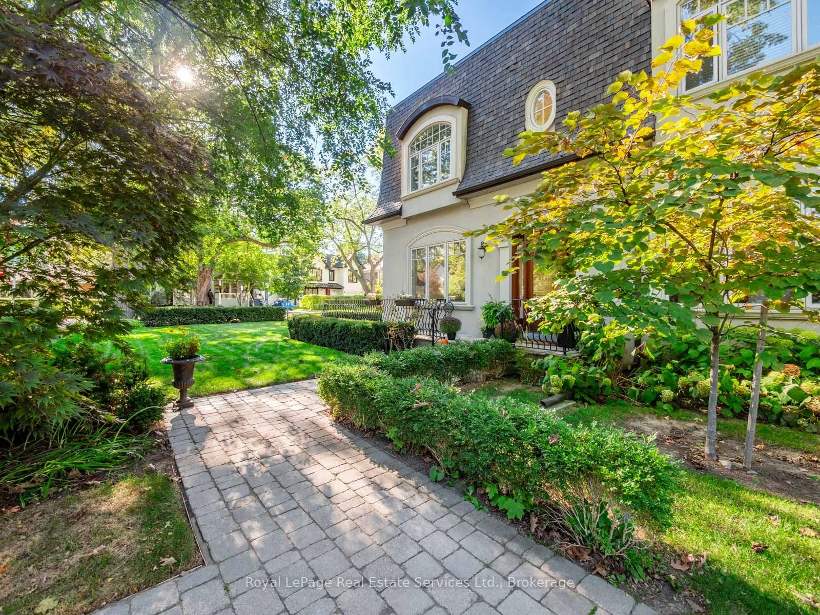 295 Maple Avenue
