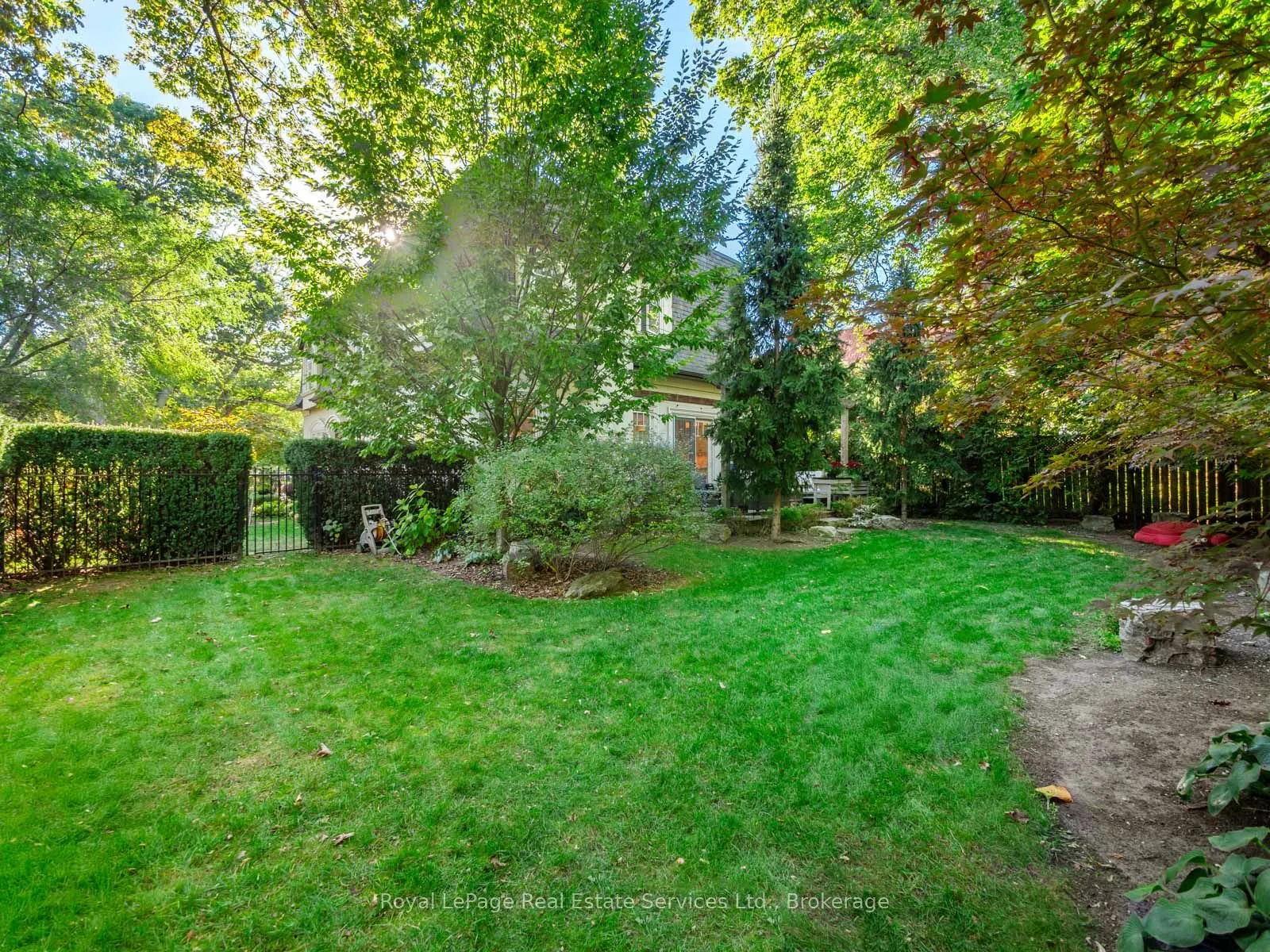 295 Maple Avenue
