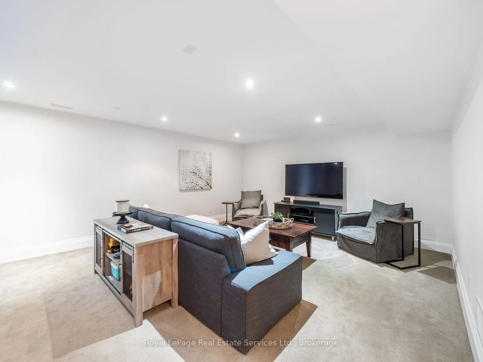 295 Maple Avenue