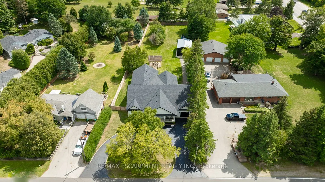 2560 2 Side Road
