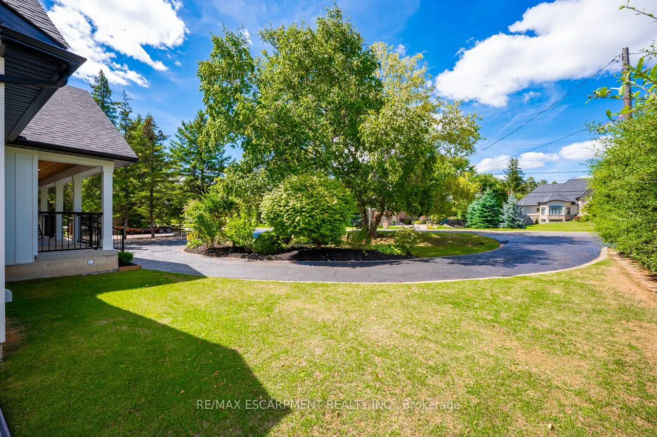 2560 2 Side Road