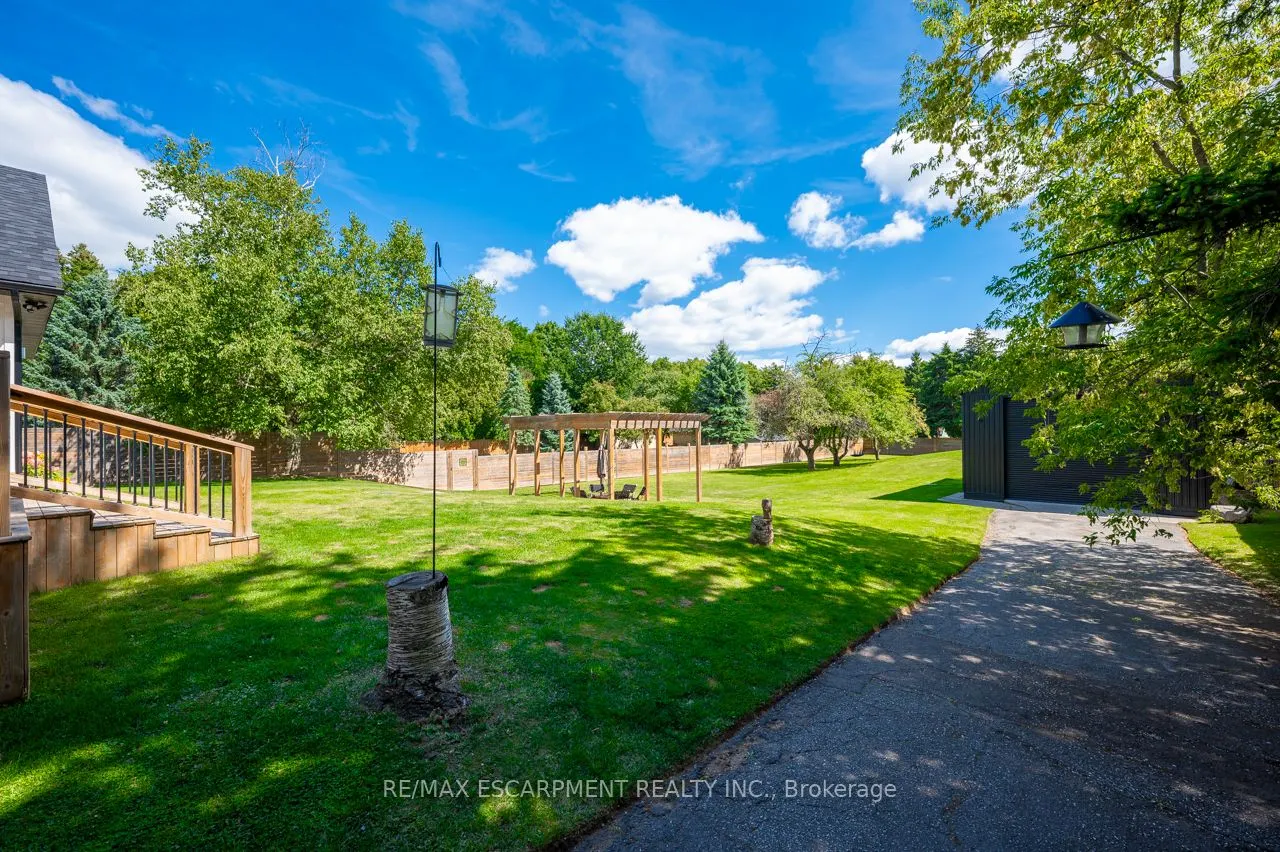 2560 2 Side Road