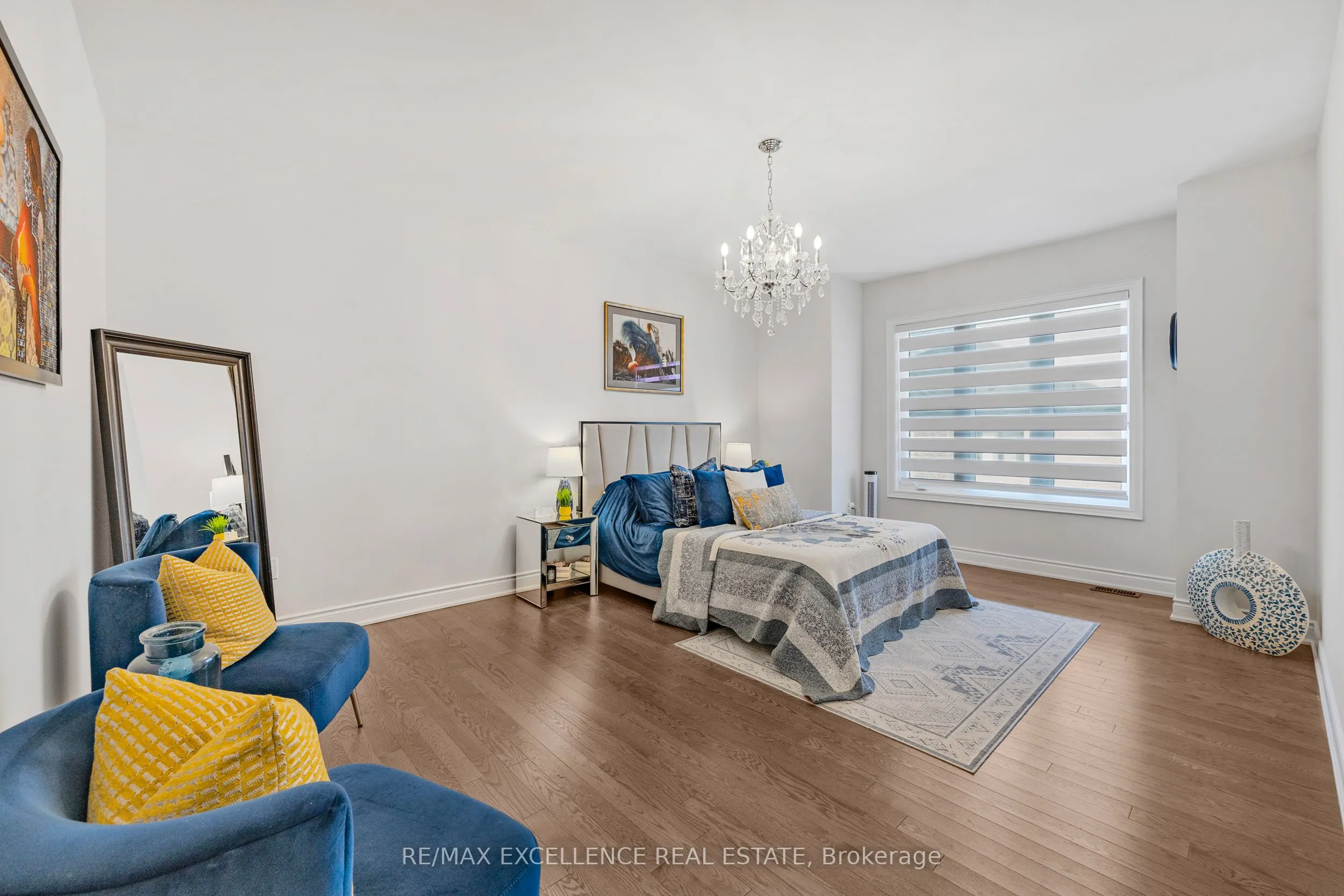 1183 Queens Plate Road W