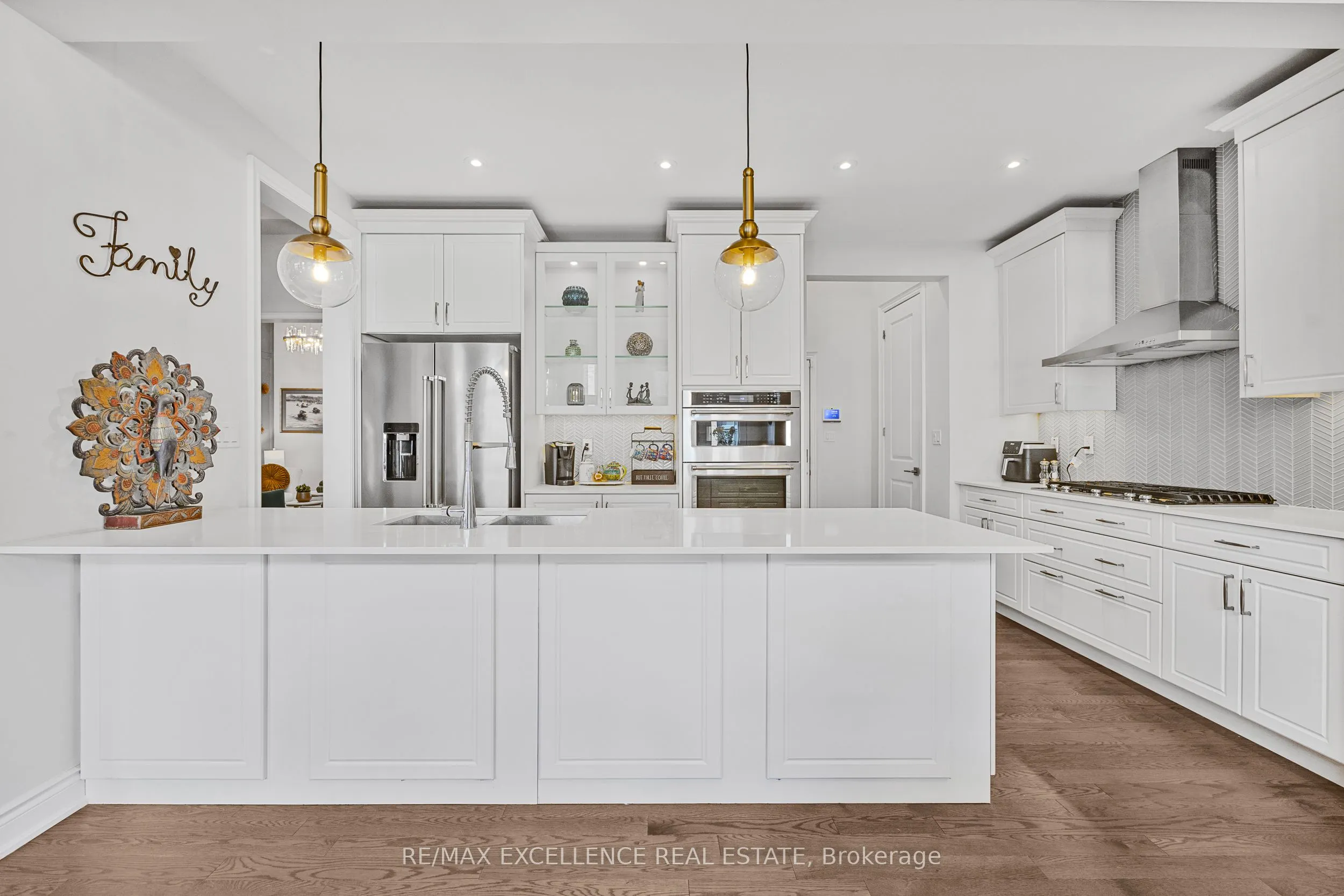 1183 Queens Plate Road W