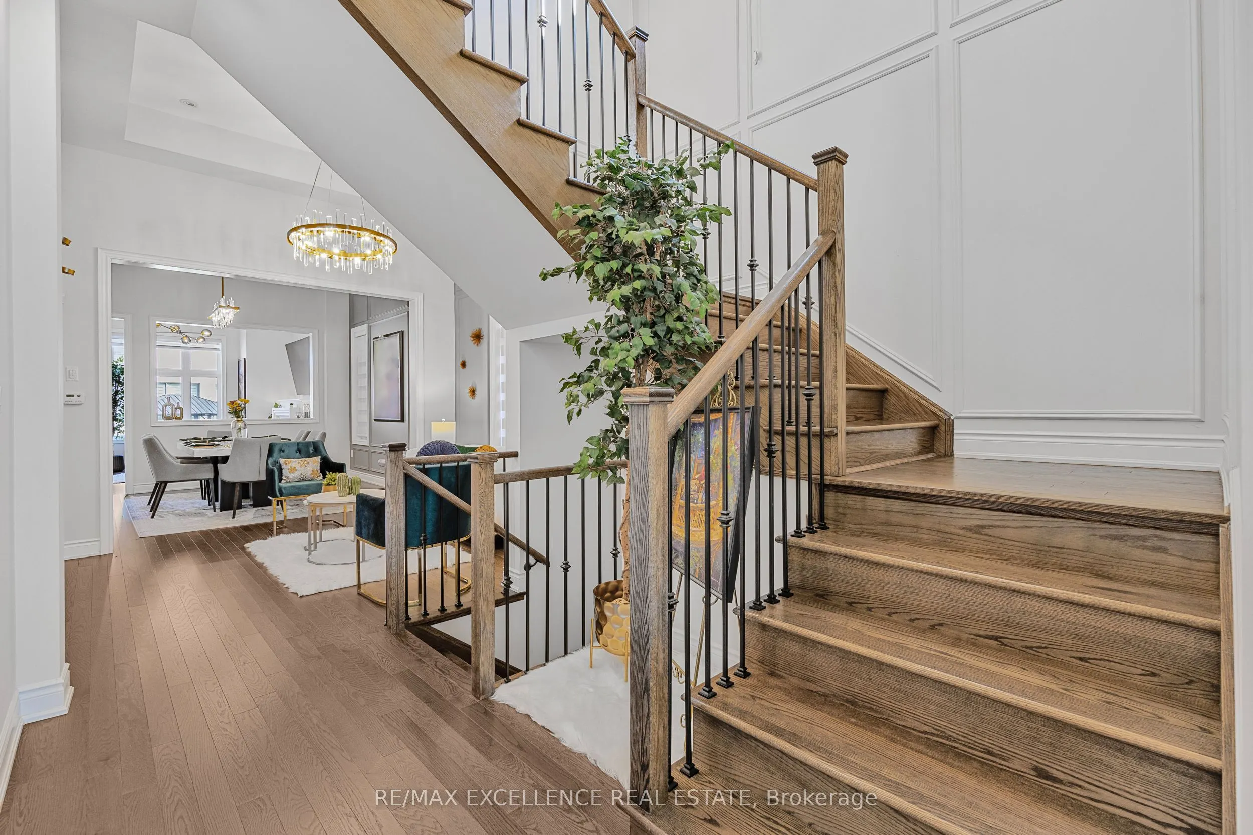 1183 Queens Plate Road W