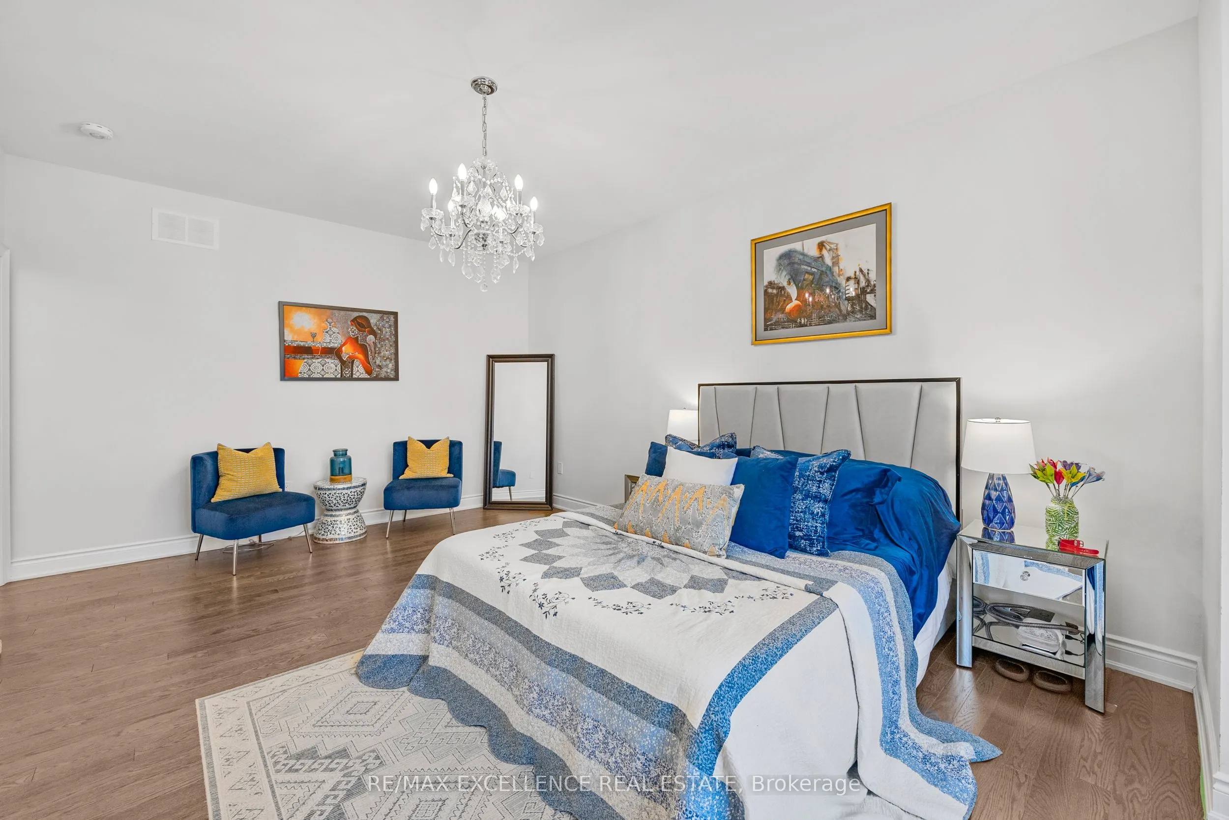 1183 Queens Plate Road W