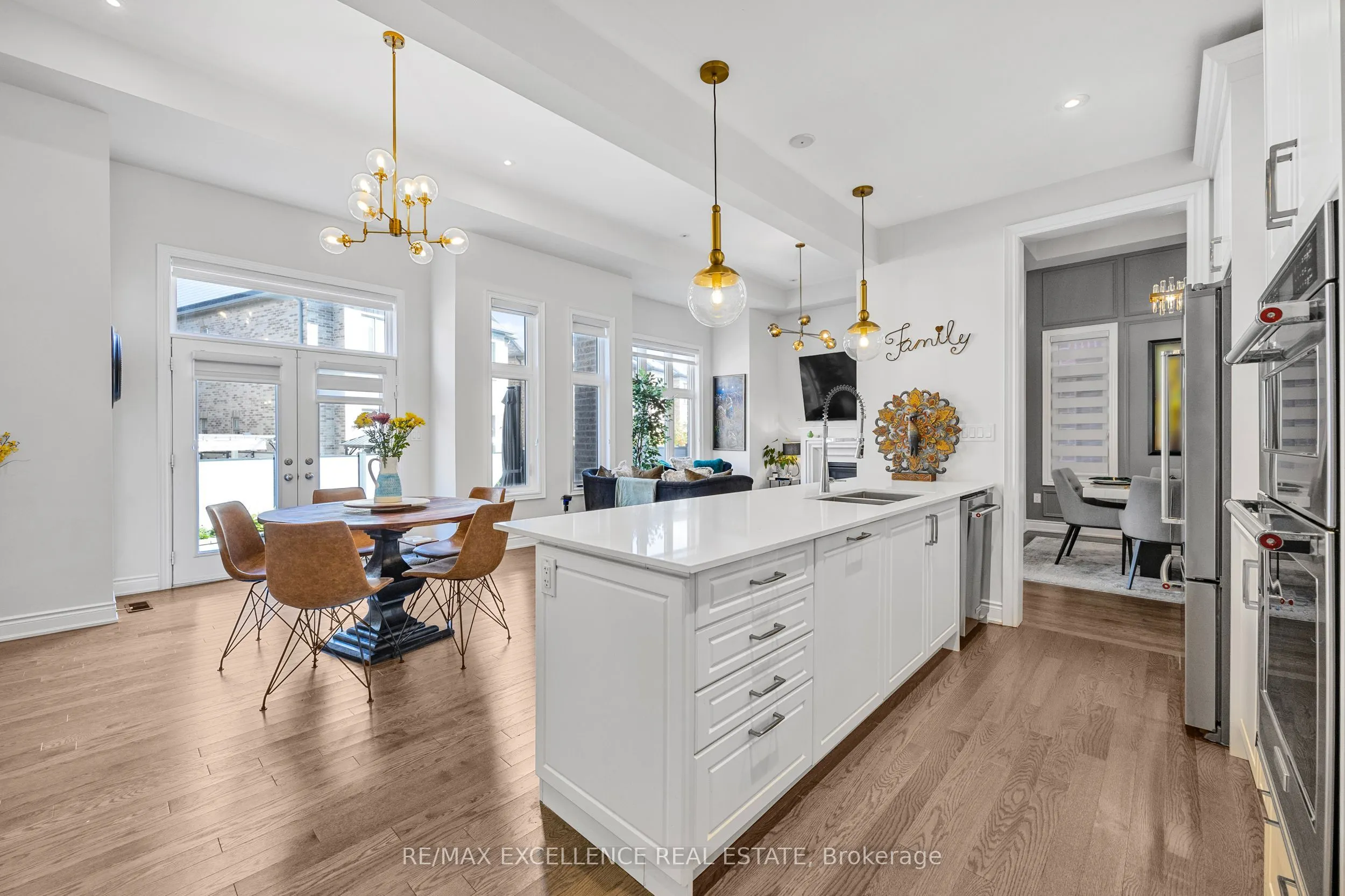 1183 Queens Plate Road W