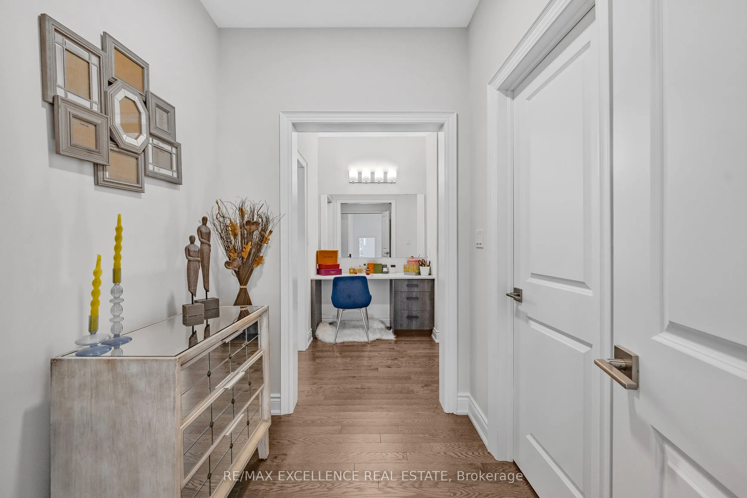 1183 Queens Plate Road W