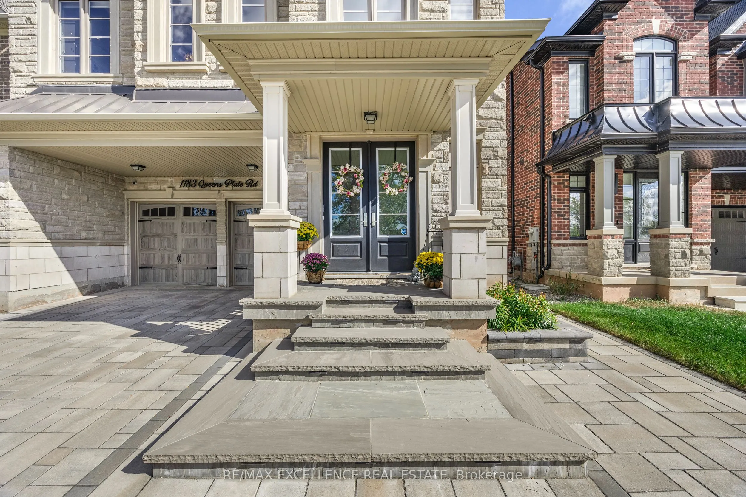 1183 Queens Plate Road W