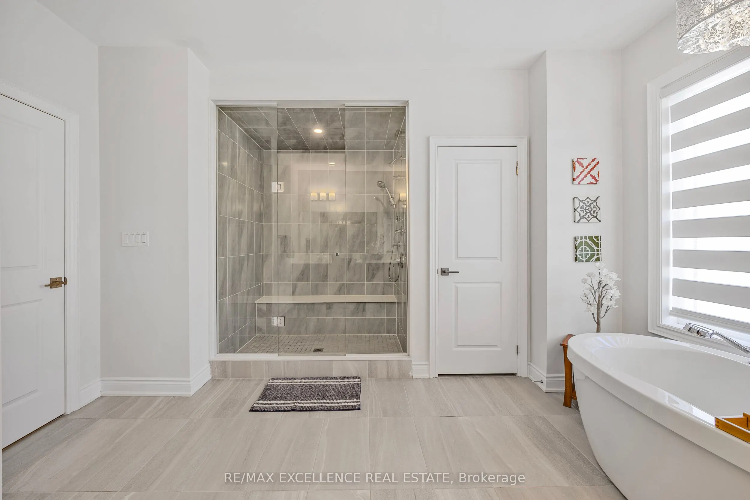 1183 Queens Plate Road W