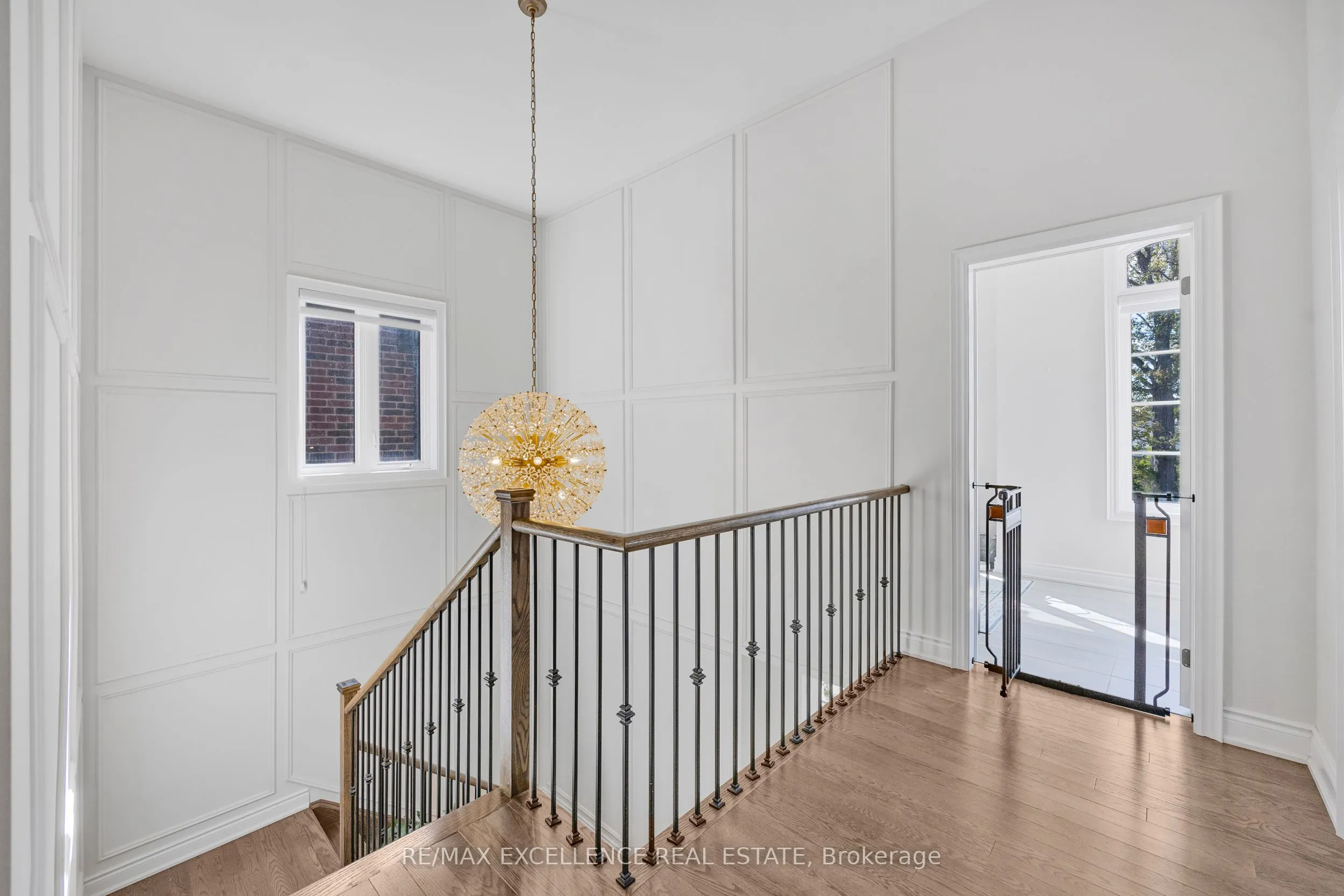 1183 Queens Plate Road W