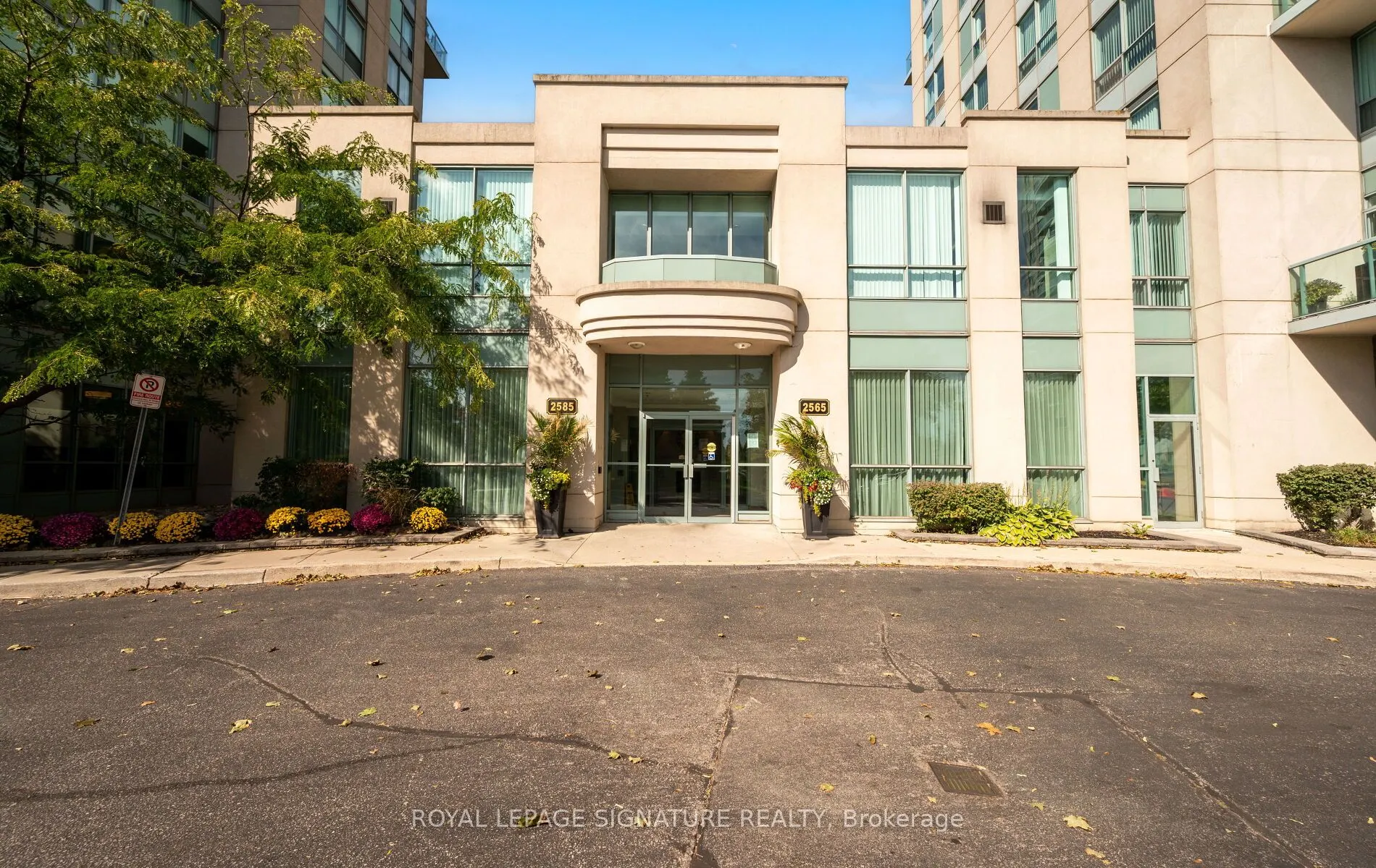 2565 Erin Centre Boulevard, #1501