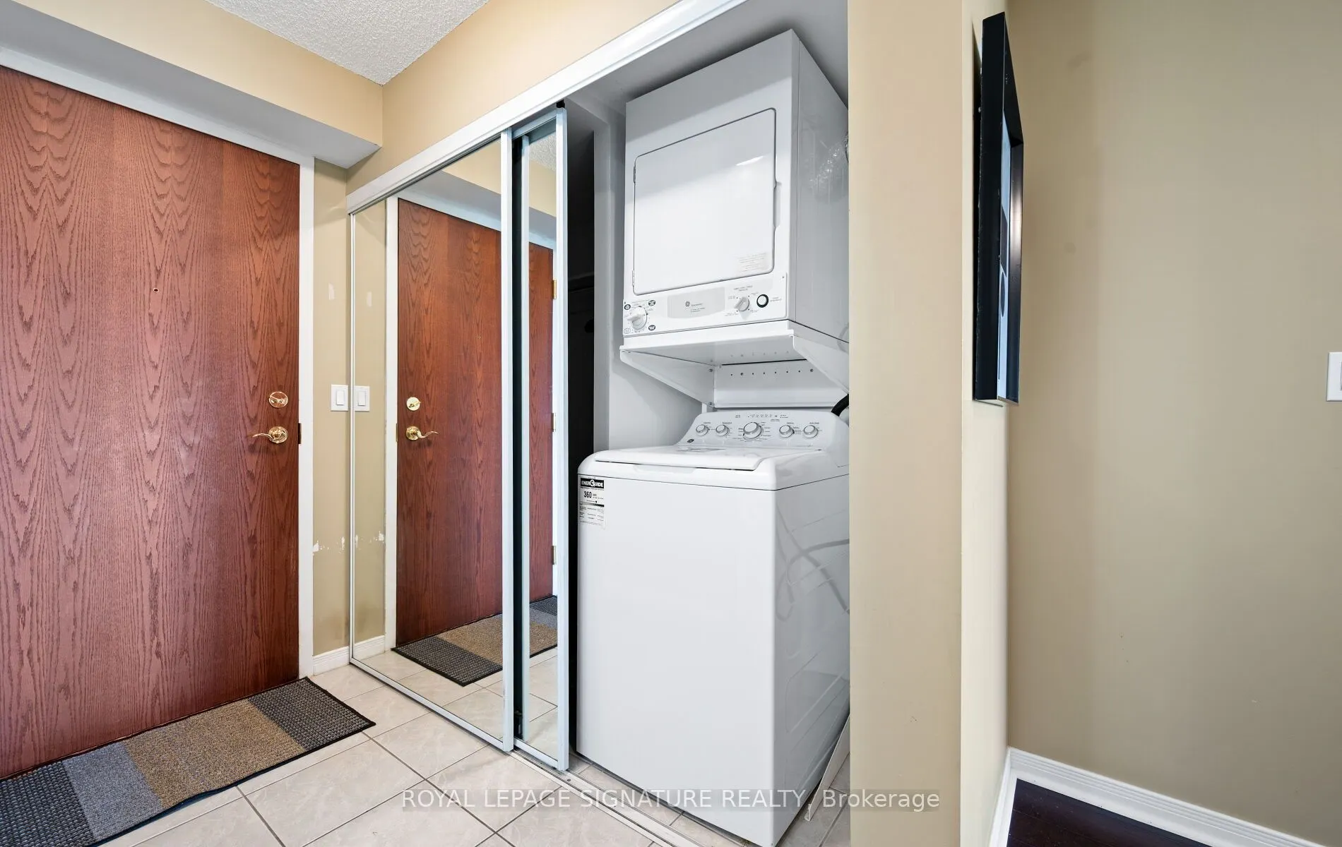 2565 Erin Centre Boulevard, #1501