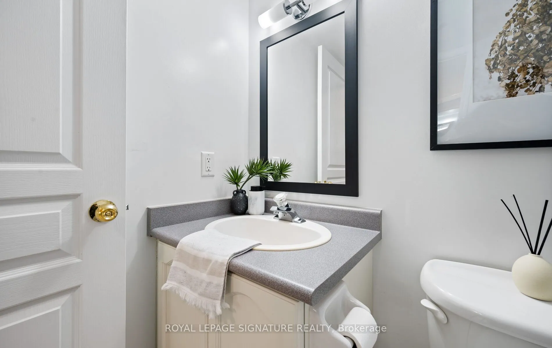 2565 Erin Centre Boulevard, #1501