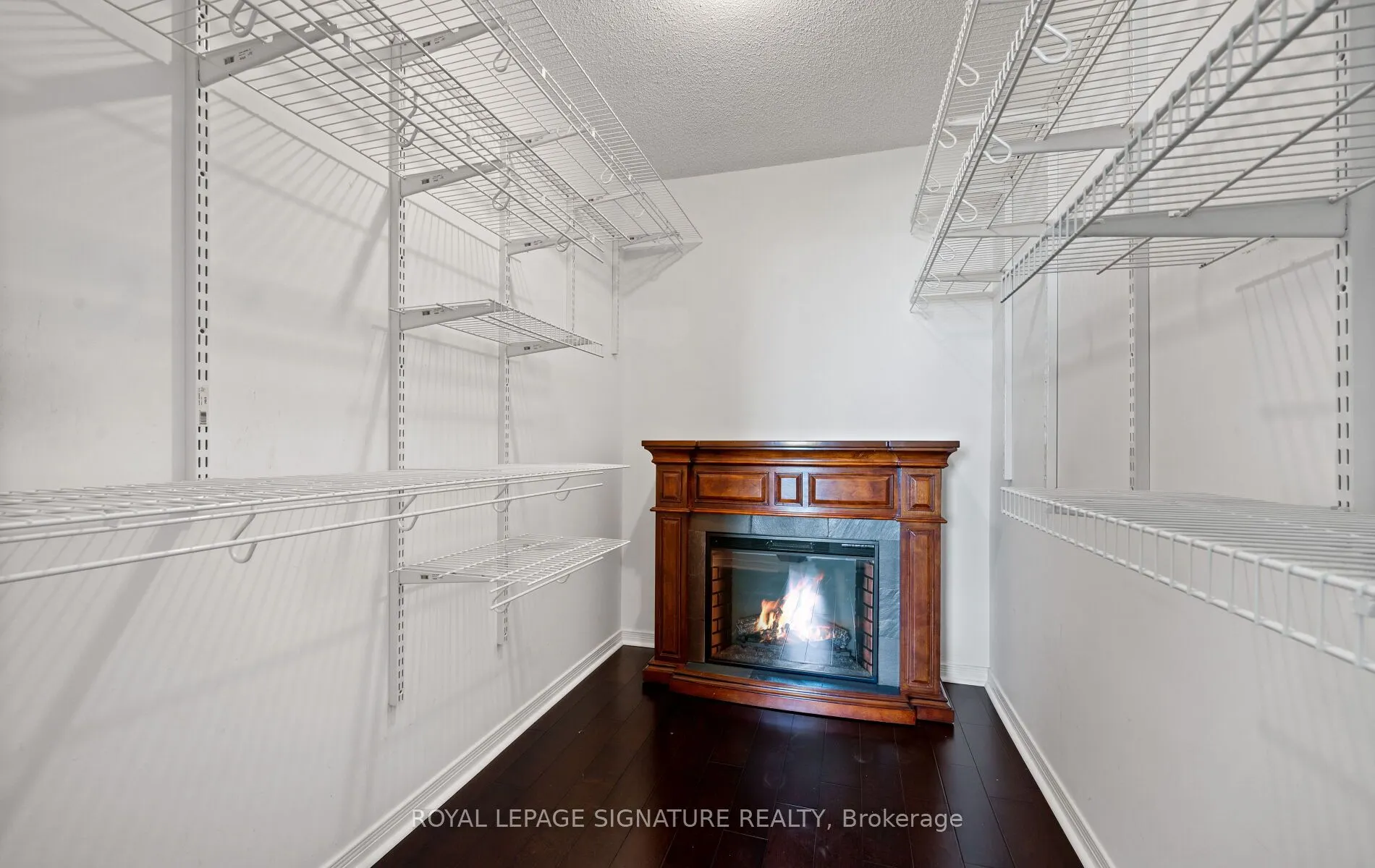 2565 Erin Centre Boulevard, #1501