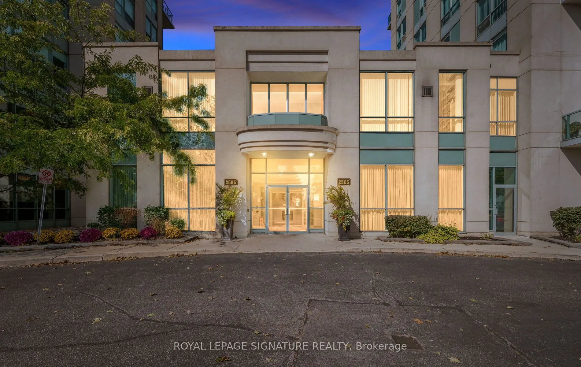 2565 Erin Centre Boulevard, #1501