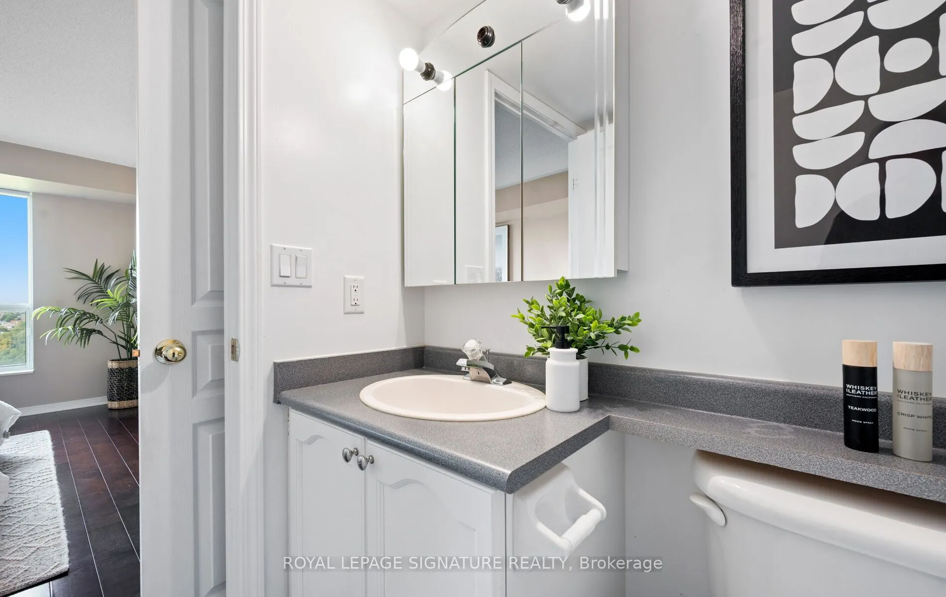 2565 Erin Centre Boulevard, #1501