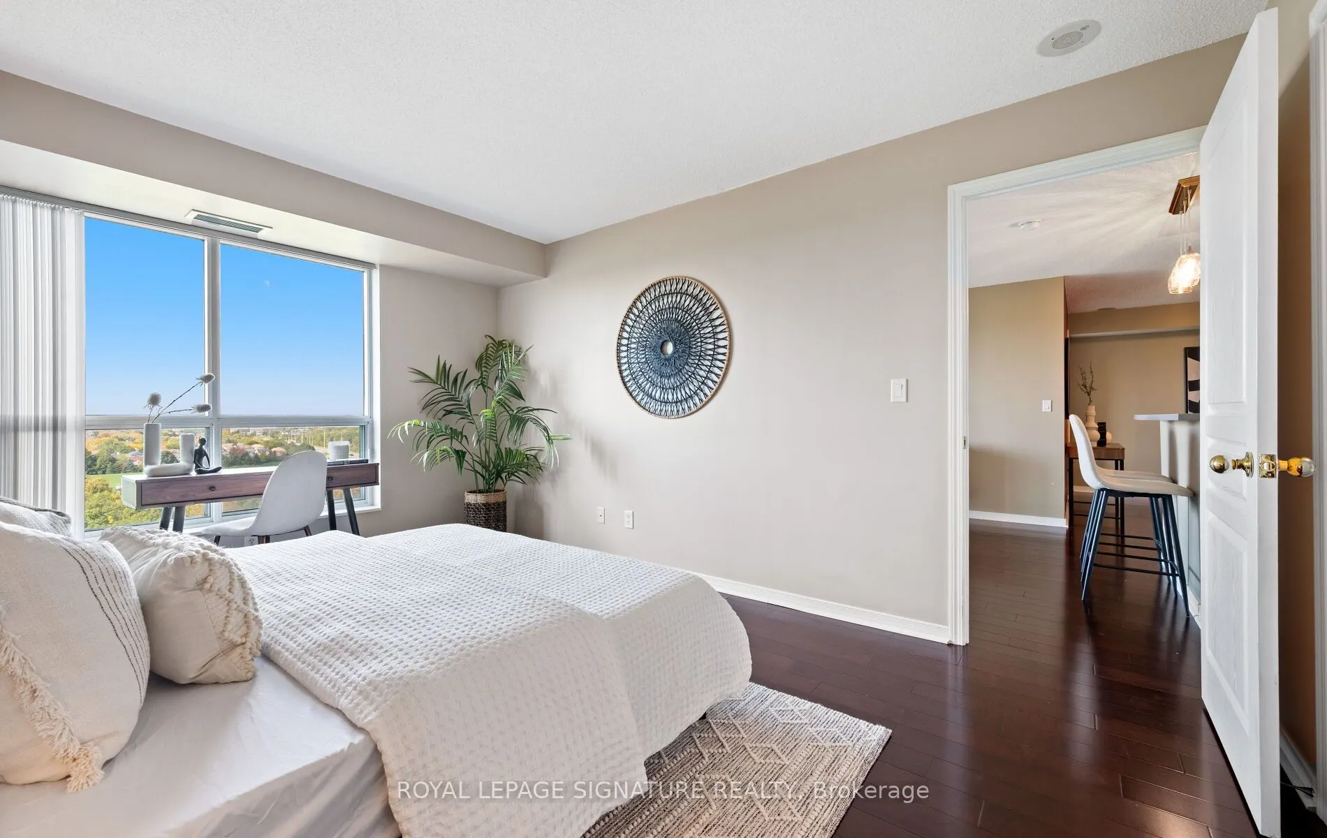 2565 Erin Centre Boulevard, #1501