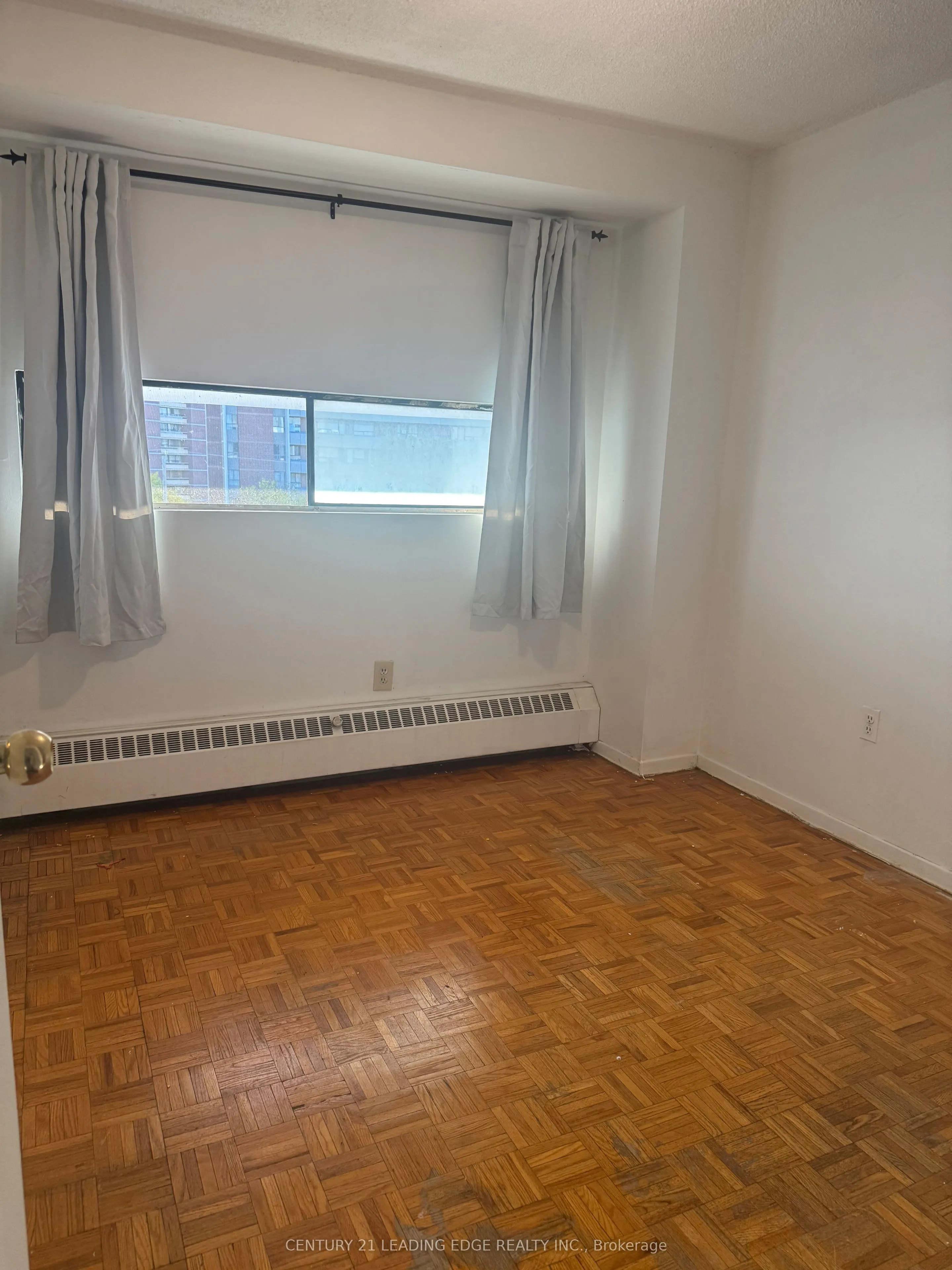 4673 Jane Street, #516