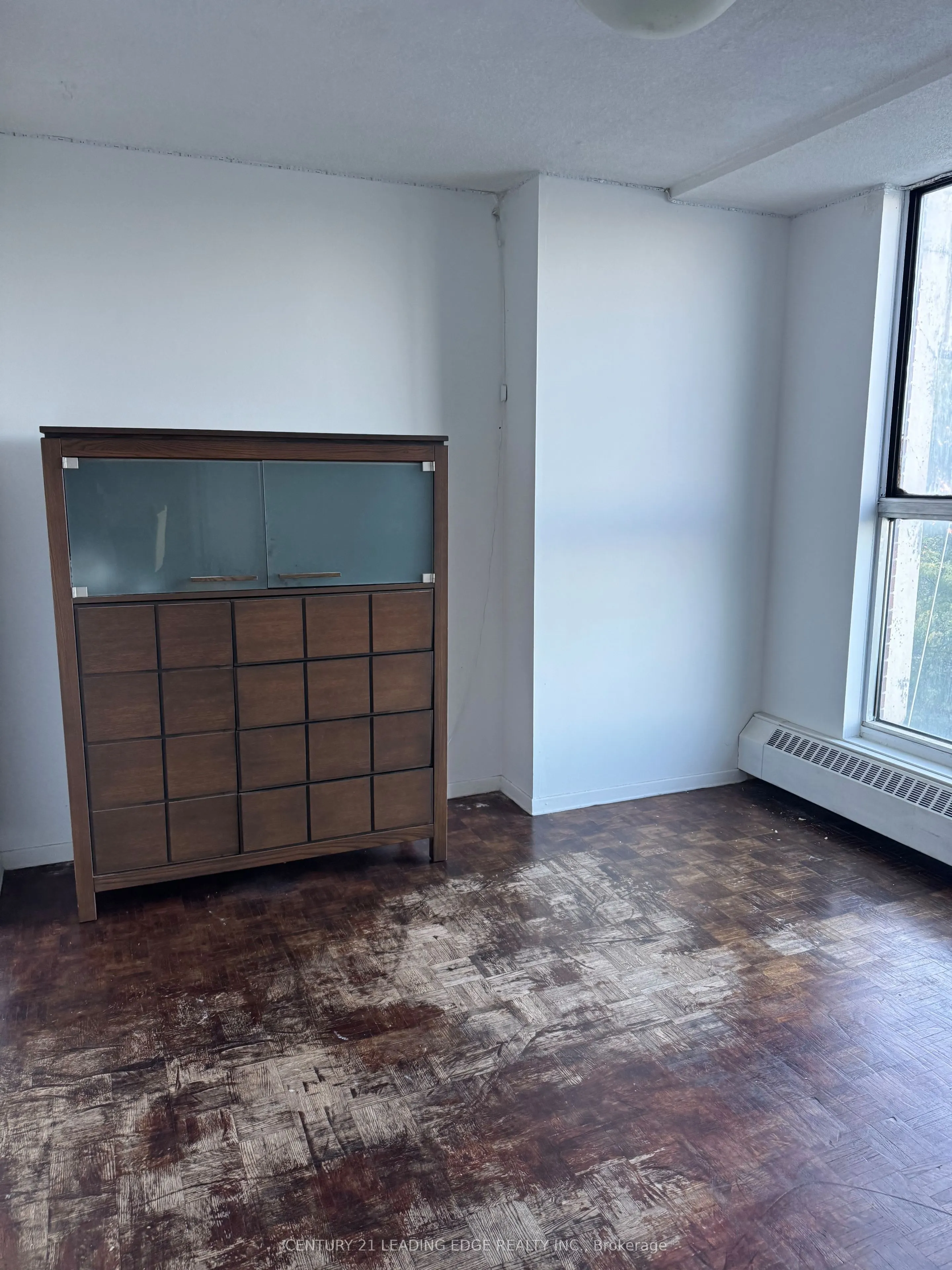 4673 Jane Street, #516