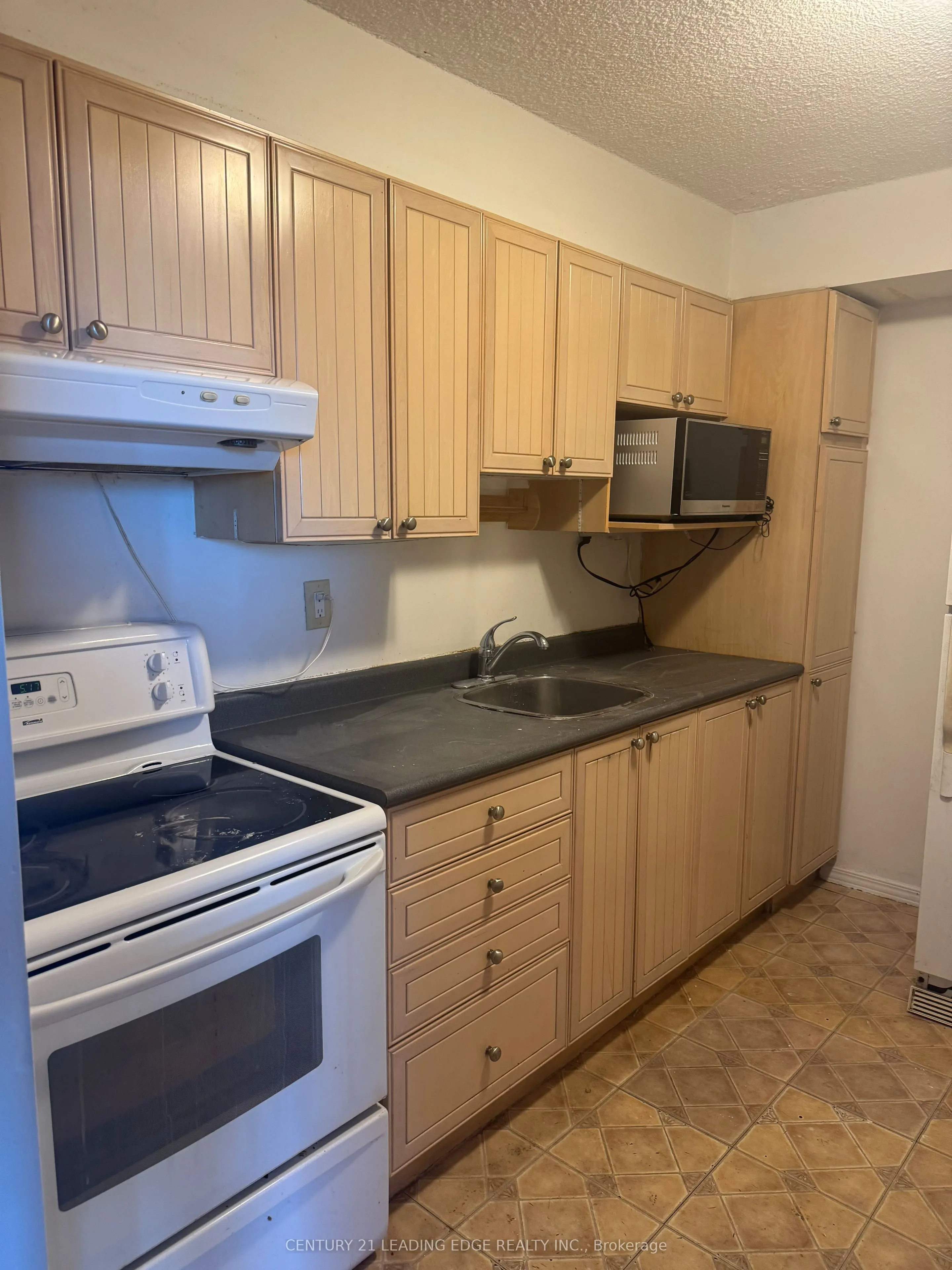4673 Jane Street, #516